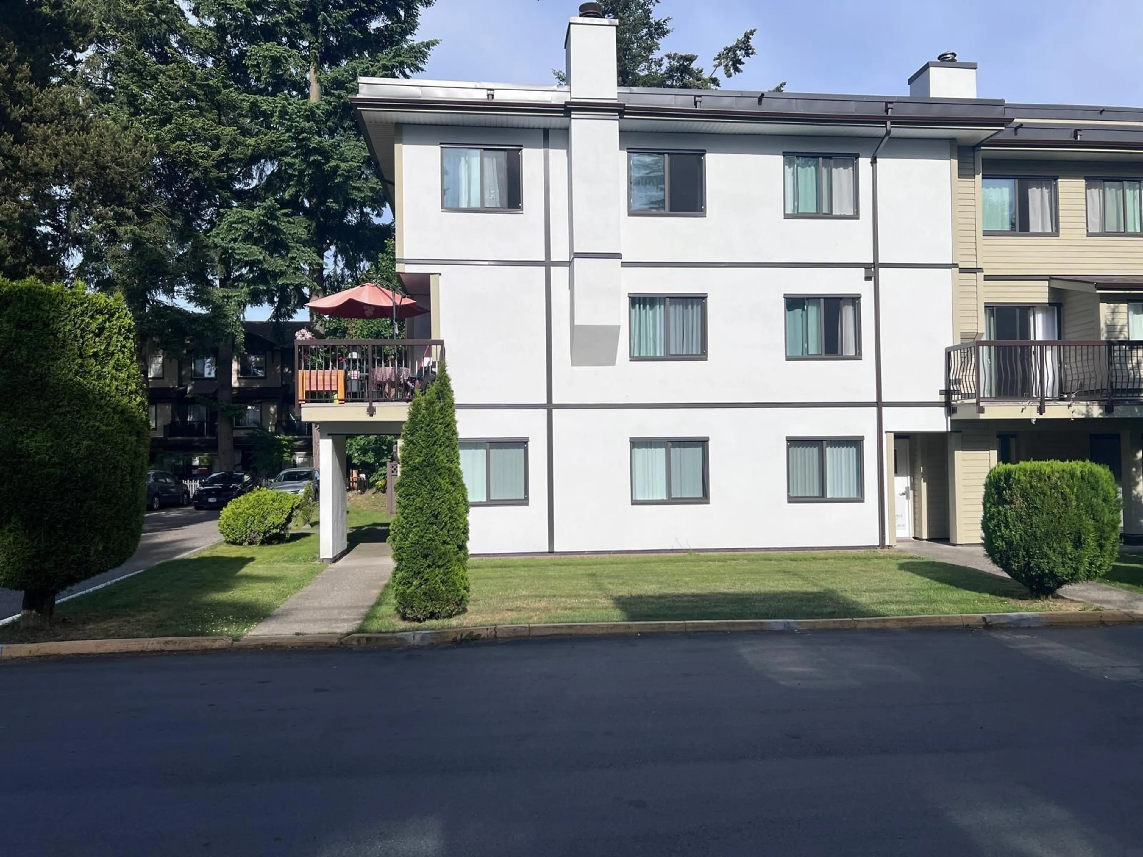 Patio, unknown for 104 - 7162 133A STREET, Surrey British Columbia V3W7Z9