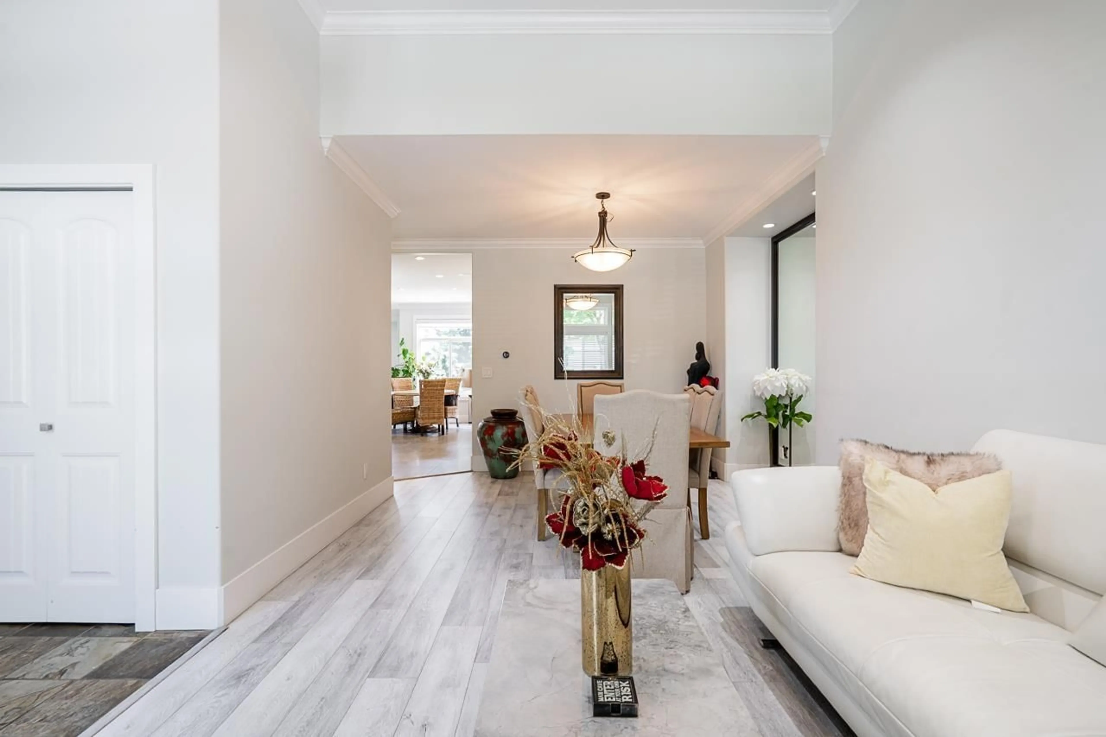 Indoor entryway for 6128 150B STREET, Surrey British Columbia V3S7W9