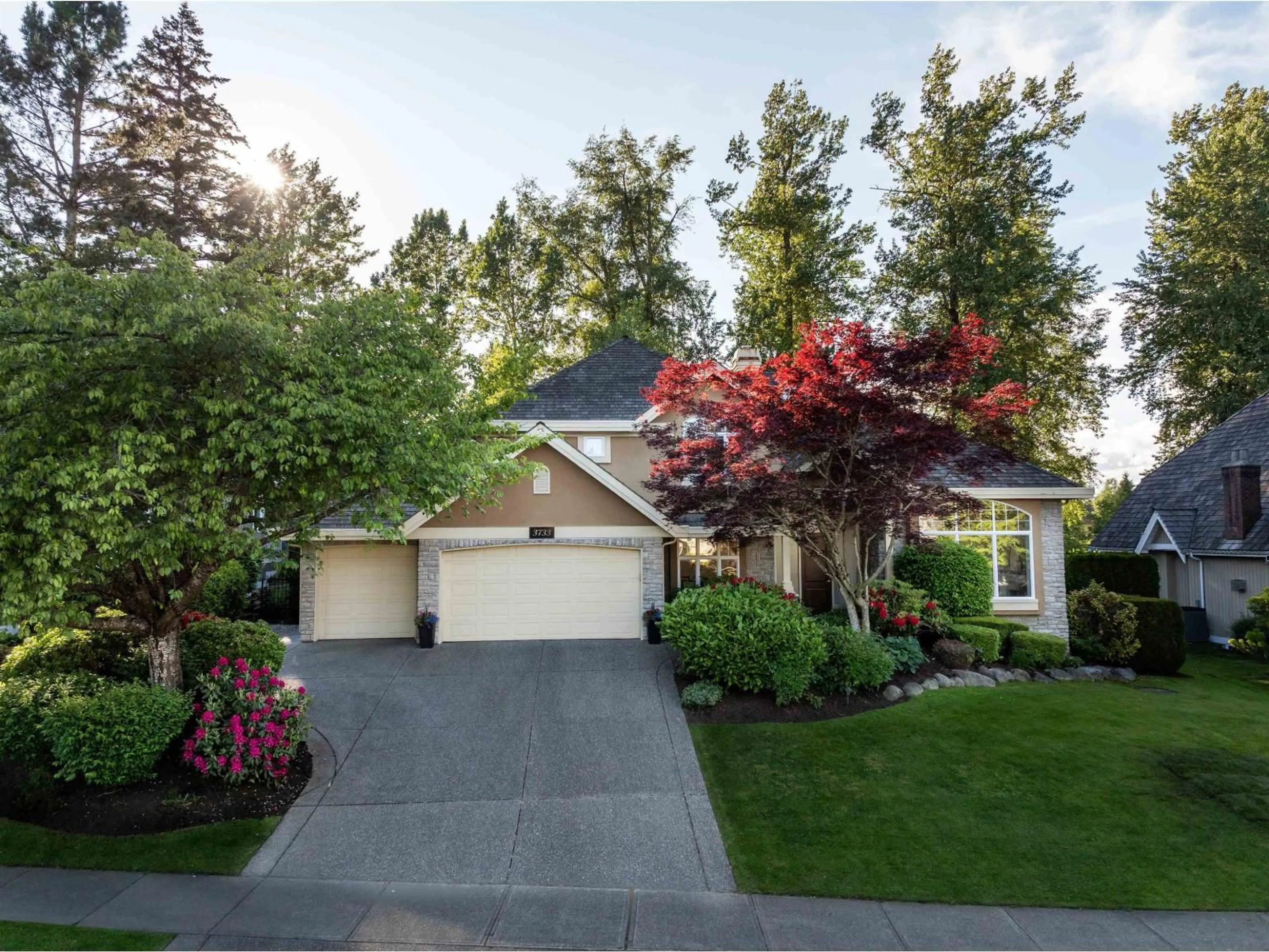 Unknown for 3733 DEVONSHIRE DRIVE, Surrey British Columbia V3Z0H8