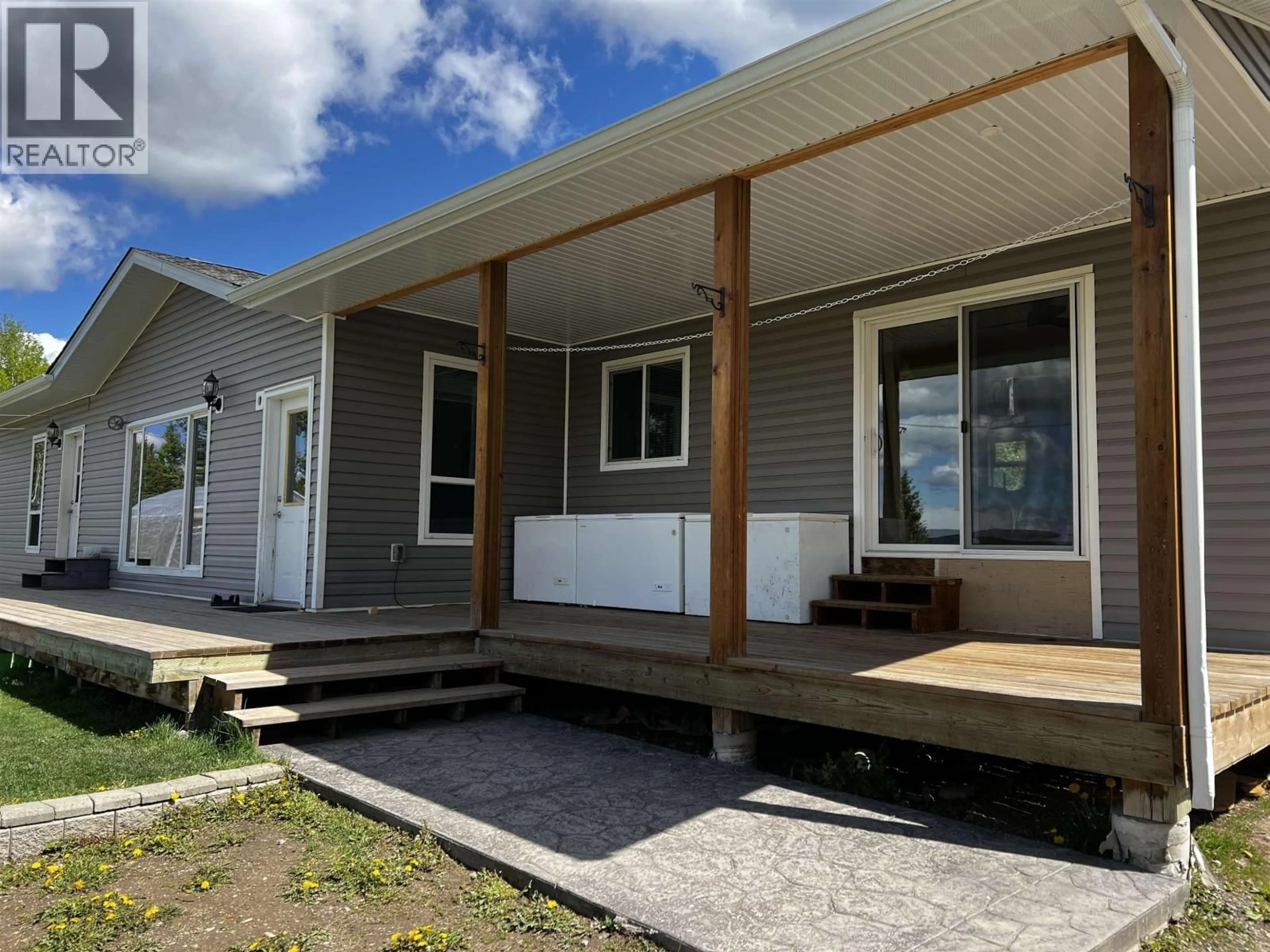 Home with vinyl exterior material, unknown for 100 SCHRITT CRESCENT, Burns Lake British Columbia V0J1E0