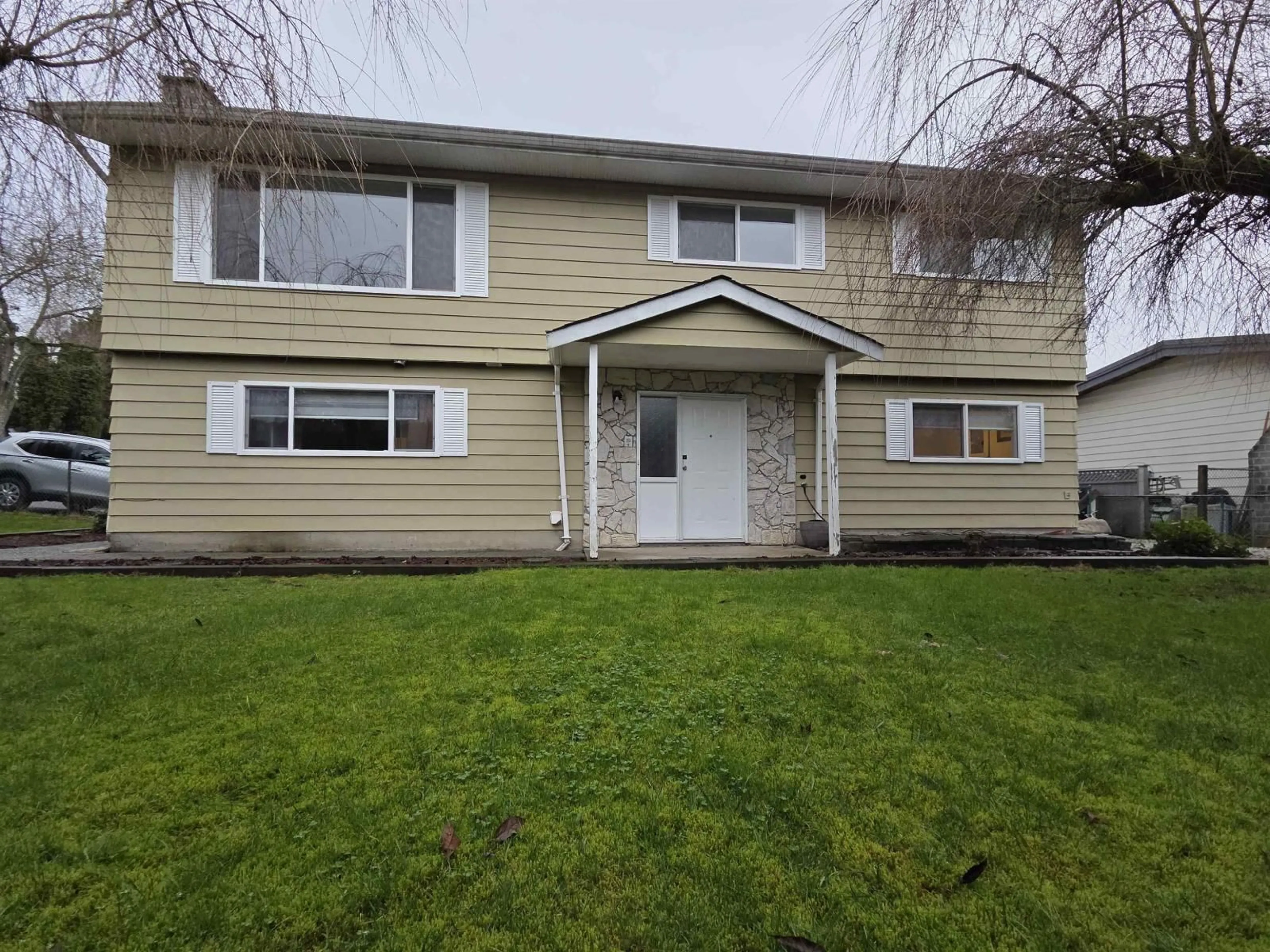 Home with vinyl exterior material, street for 18138 59A AVENUE, Surrey British Columbia V3S4V5