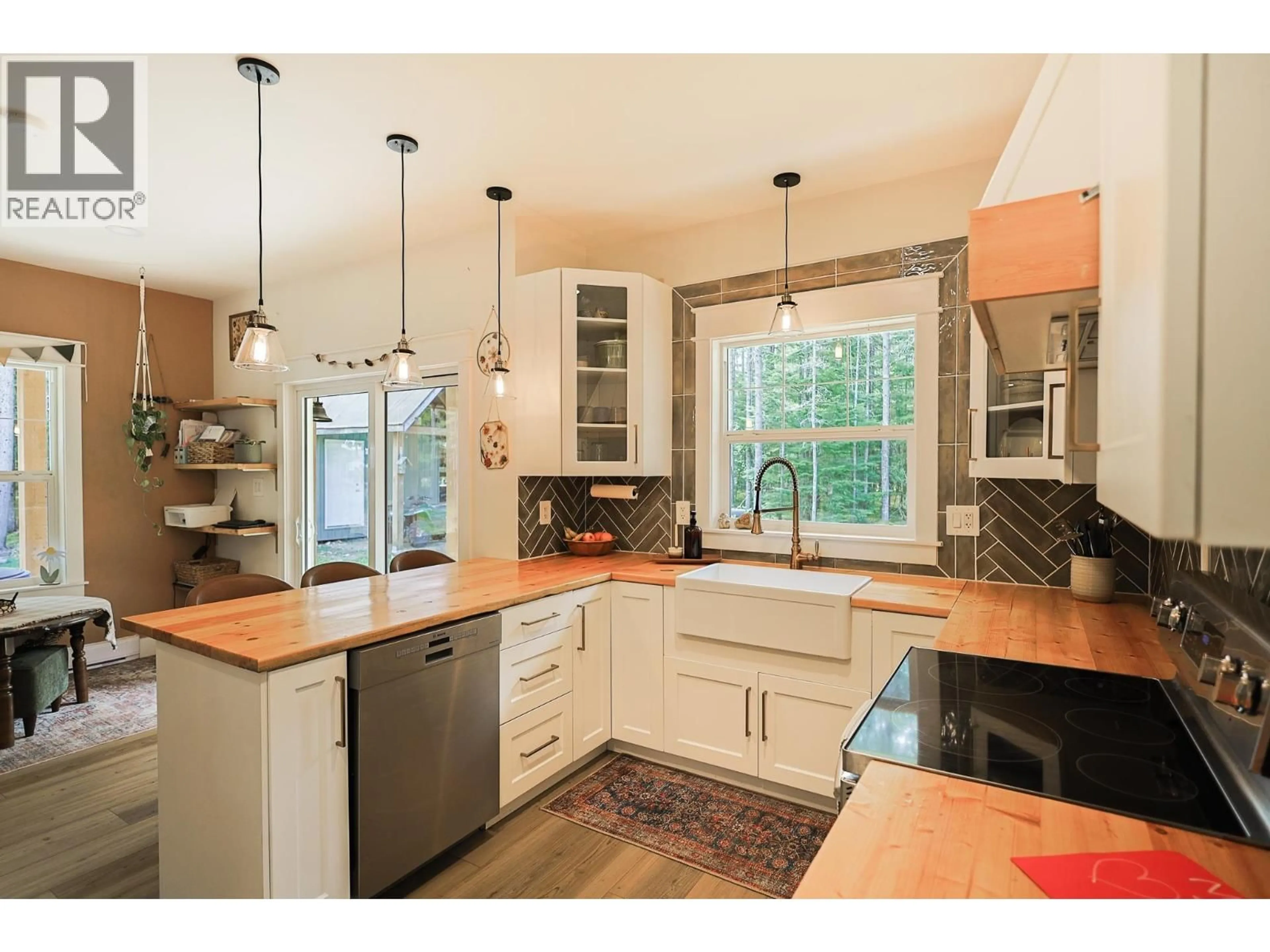 Open concept kitchen, unknown for 2885 CRYSTAL ROAD, Terrace British Columbia V8G0G5