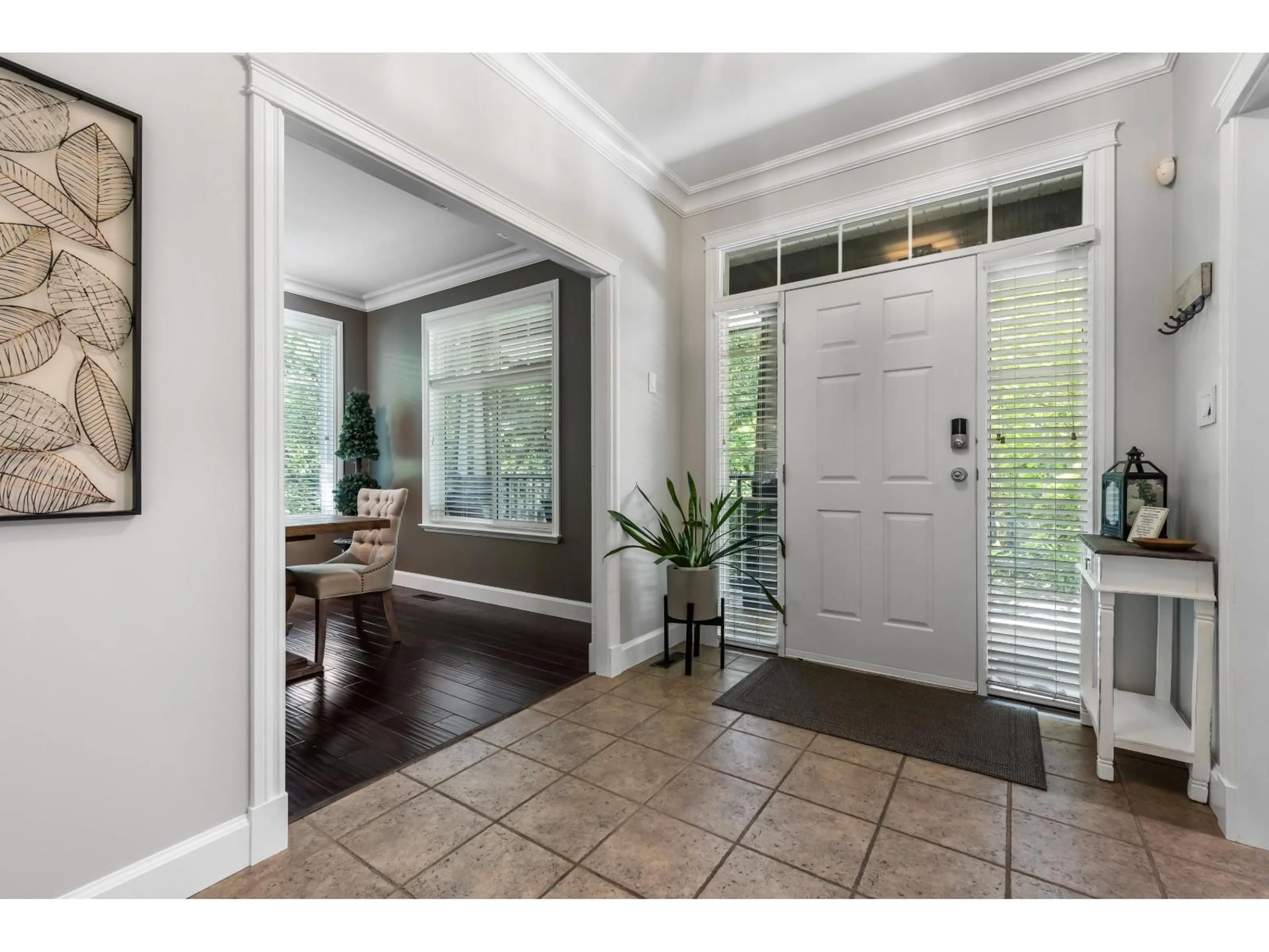 Indoor entryway for 36319 BUCKINGHAM DRIVE, Abbotsford British Columbia V3G3C8