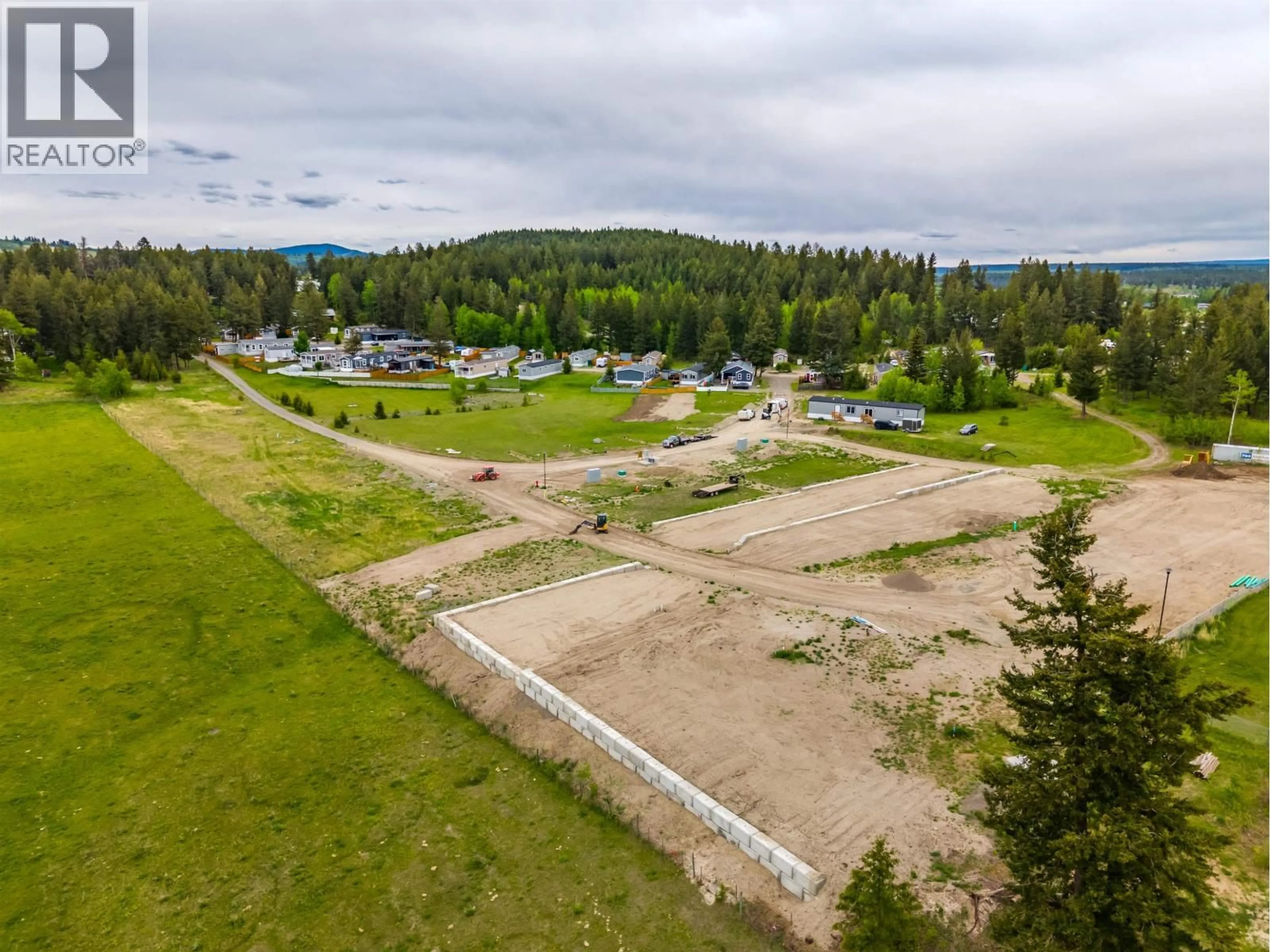 A pic from outside/outdoor area/front of a property/back of a property/a pic from drone, mountain view for 59 - 4072 LAC LA HACHE STATION ROAD, Lac La Hache British Columbia V0K1T1