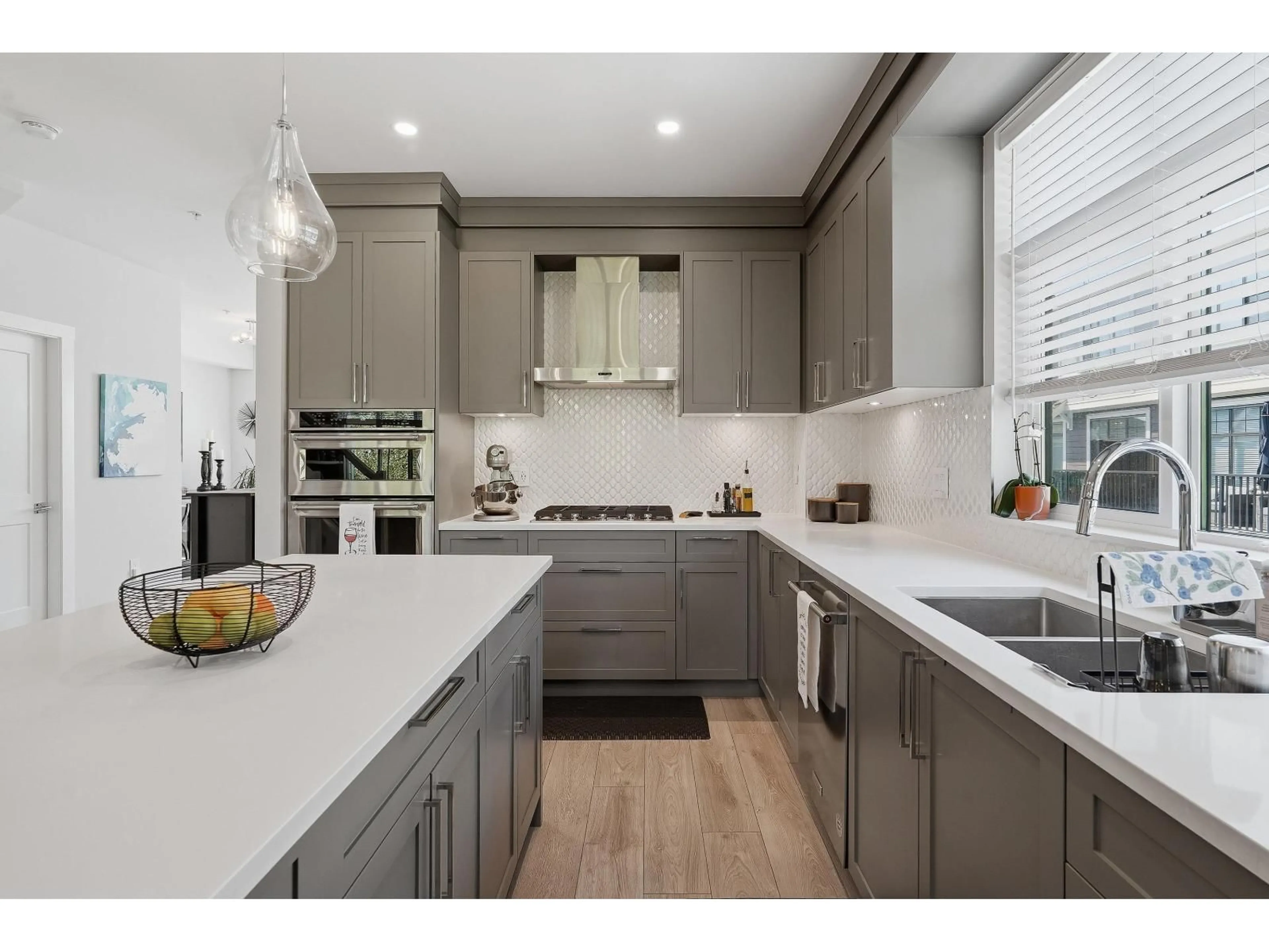 Contemporary kitchen, unknown for 60 - 20327 72B AVENUE, Langley British Columbia V2Y4J6