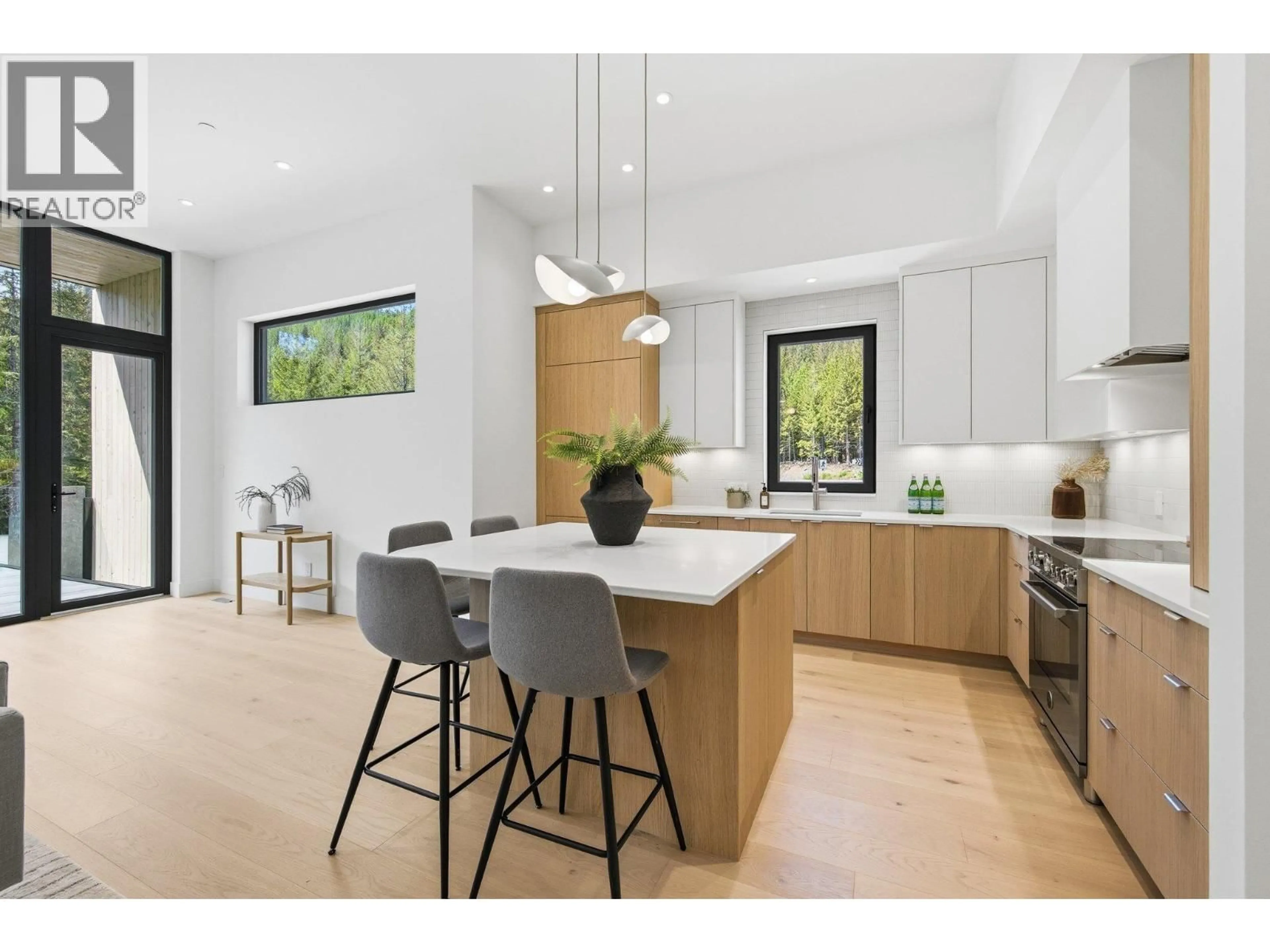 Open concept kitchen, wood/laminate floor for 1804 MOUNT FEE ROAD, Whistler British Columbia V8E1P4