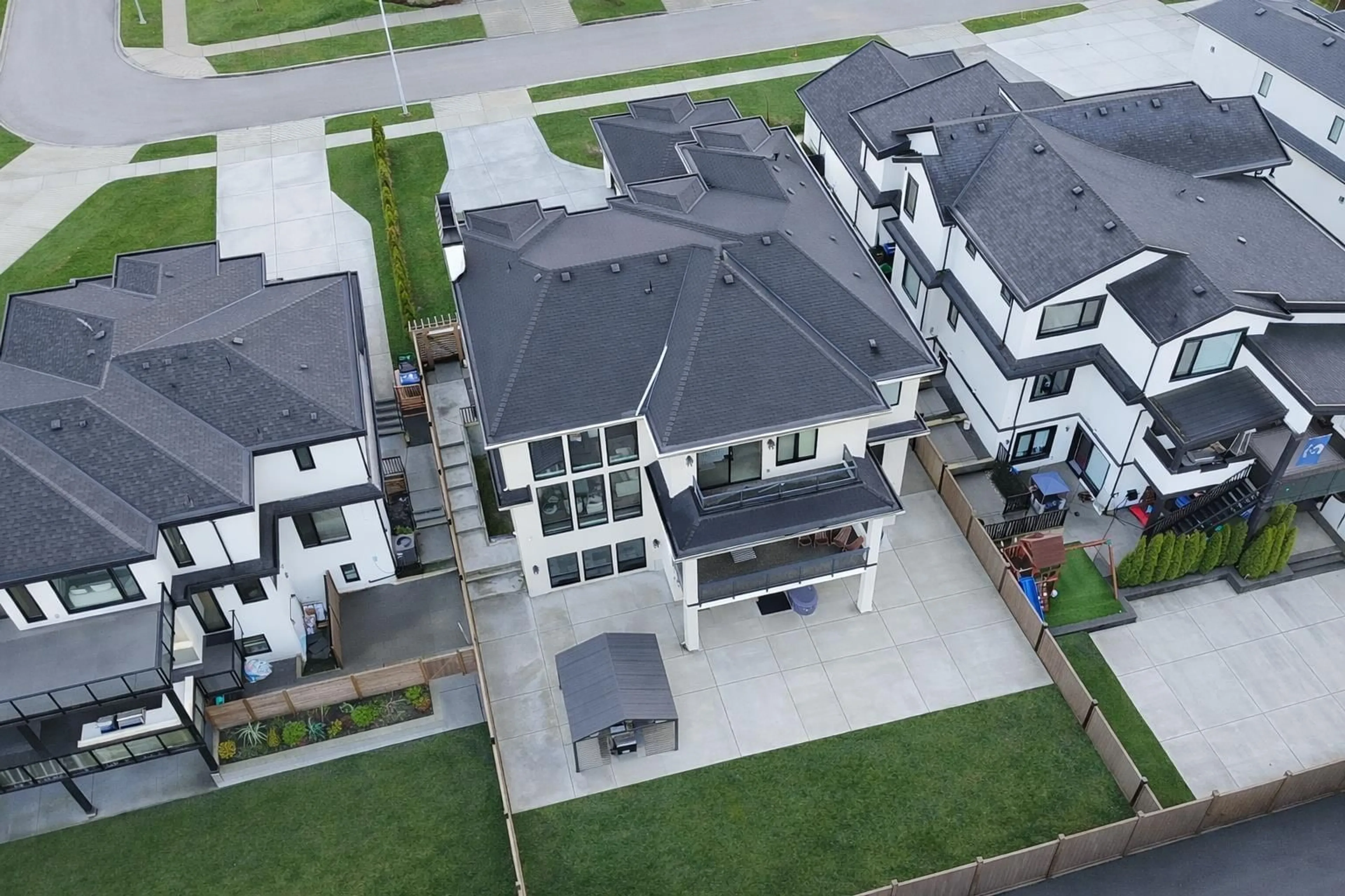 A pic from outside/outdoor area/front of a property/back of a property/a pic from drone, unknown for 16561 29A AVENUE, Surrey British Columbia V3Z0H5