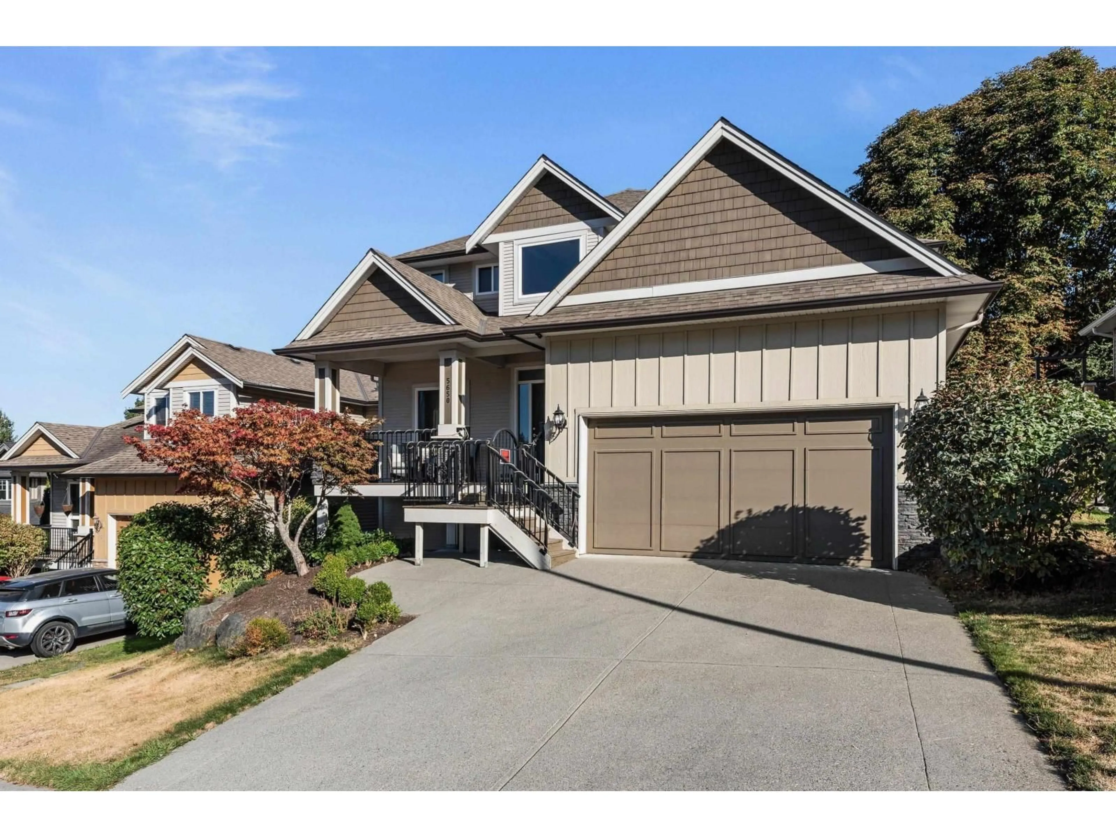 Home with vinyl exterior material, street for 5650 CEDARCREEK DRIVE, Chilliwack British Columbia V2R5W1