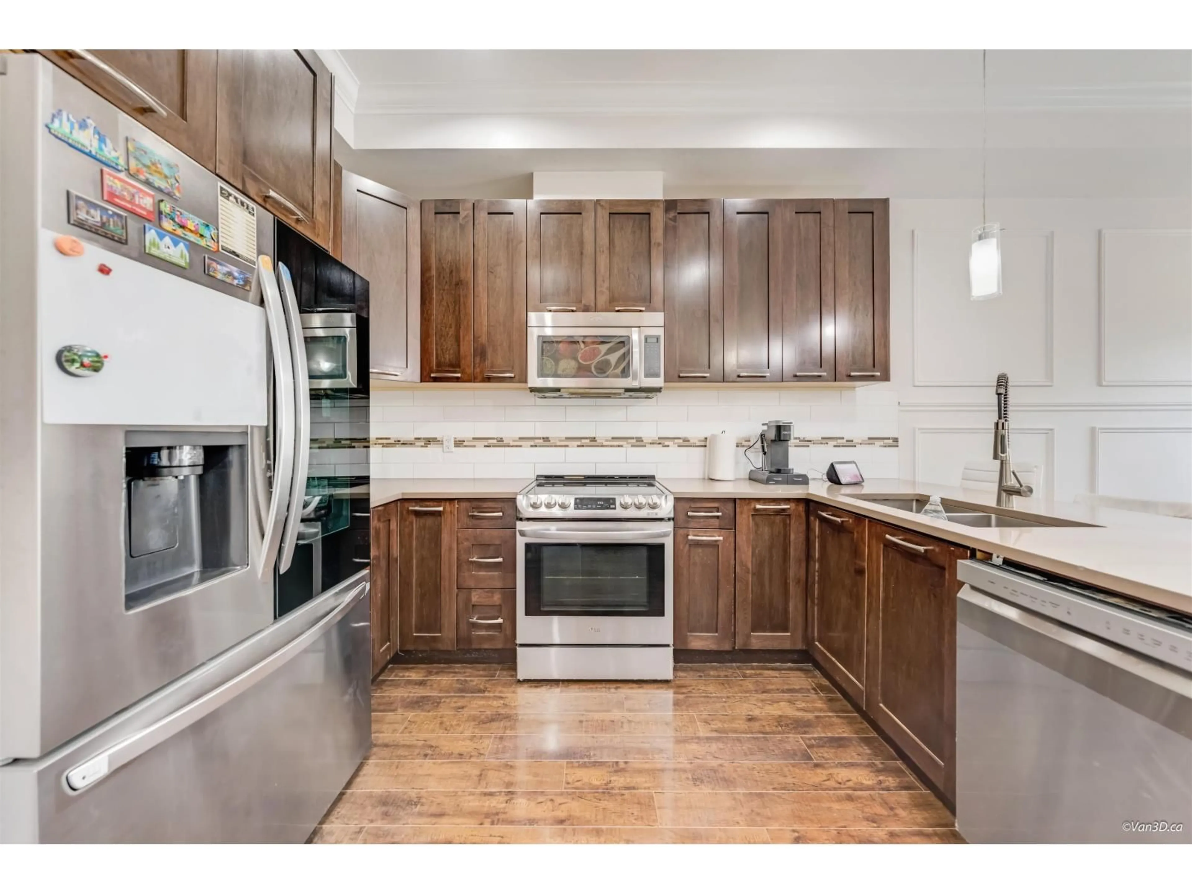 Open concept kitchen, ceramic/tile floor for 65 - 6945 185 STREET, Surrey British Columbia V4N6N4