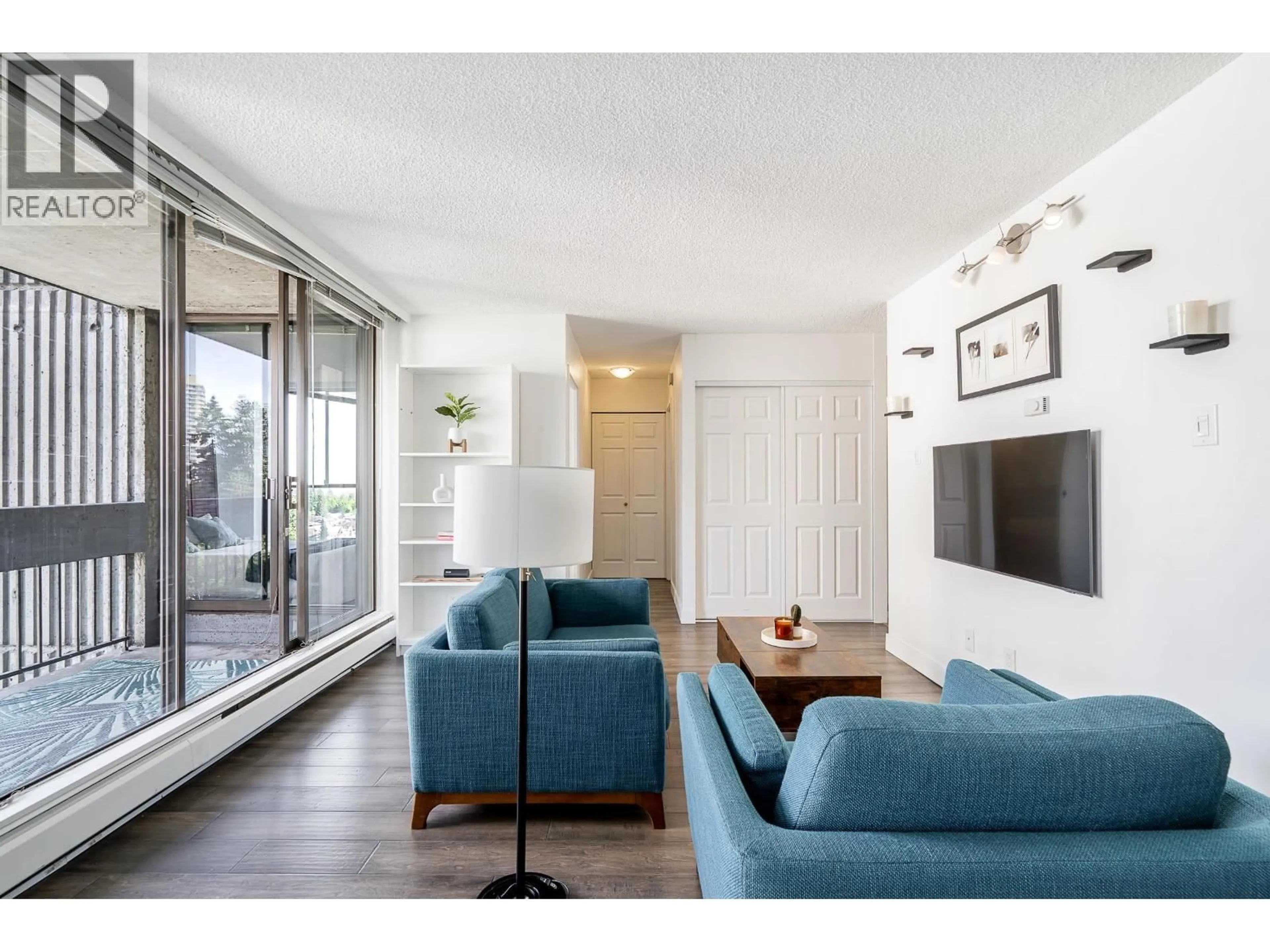 Living room with furniture, unknown for 902 - 4105 IMPERIAL STREET, Burnaby British Columbia V5J1A6
