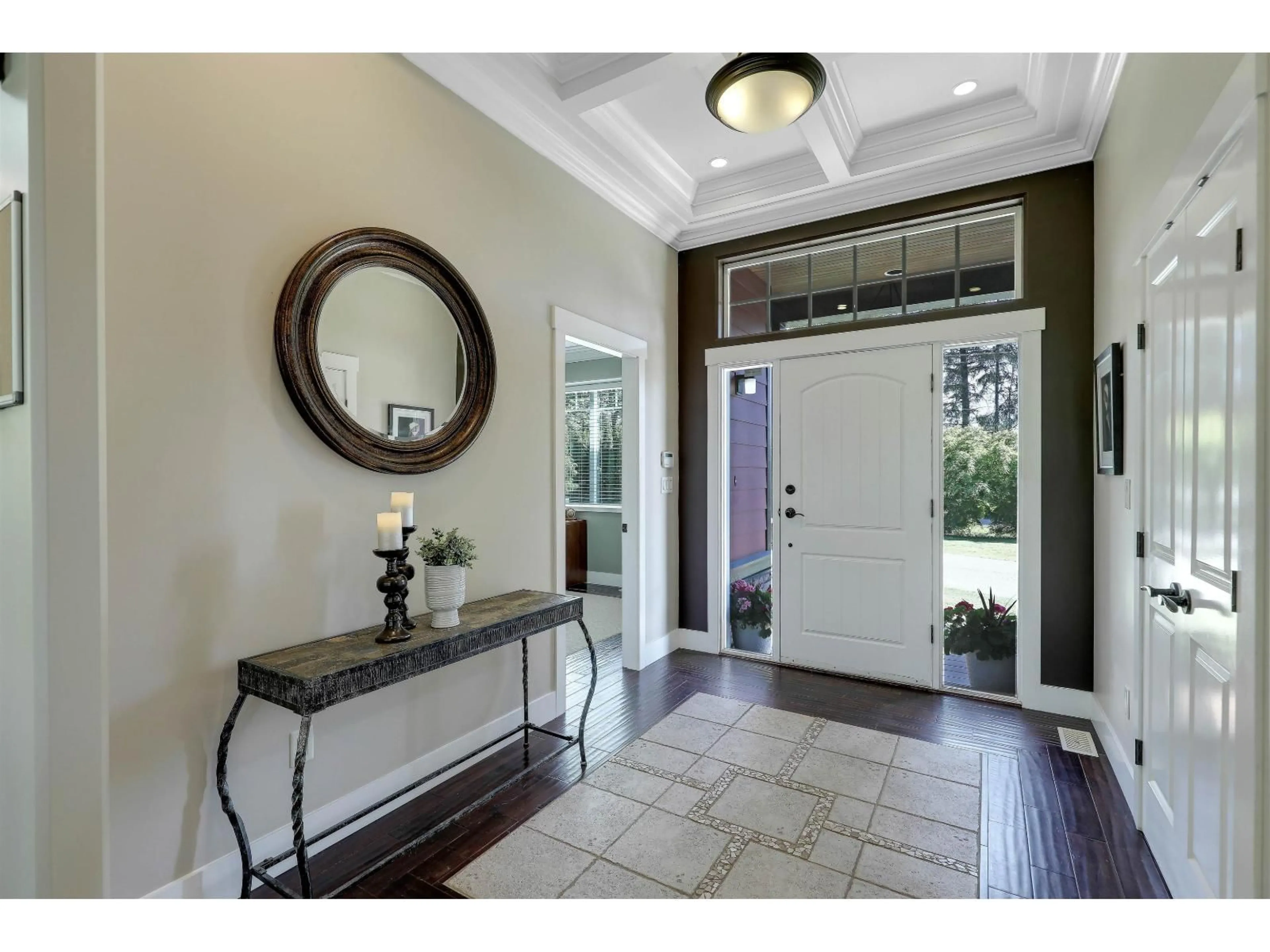 Indoor entryway for 26215 36 AVENUE, Langley British Columbia V4W2A9