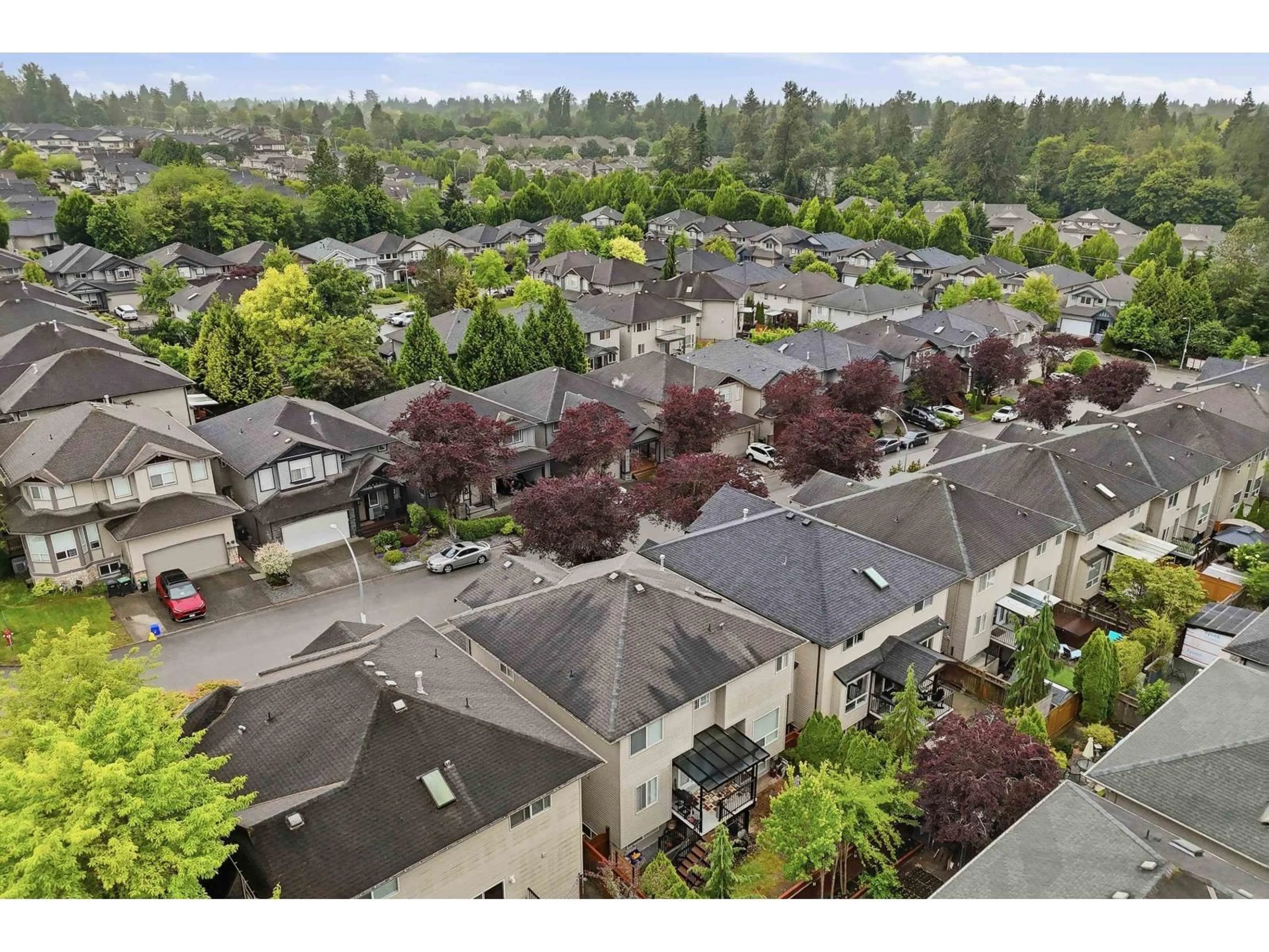 A pic from outside/outdoor area/front of a property/back of a property/a pic from drone, unknown for 21683 89A AVENUE, Langley British Columbia V1M4C7