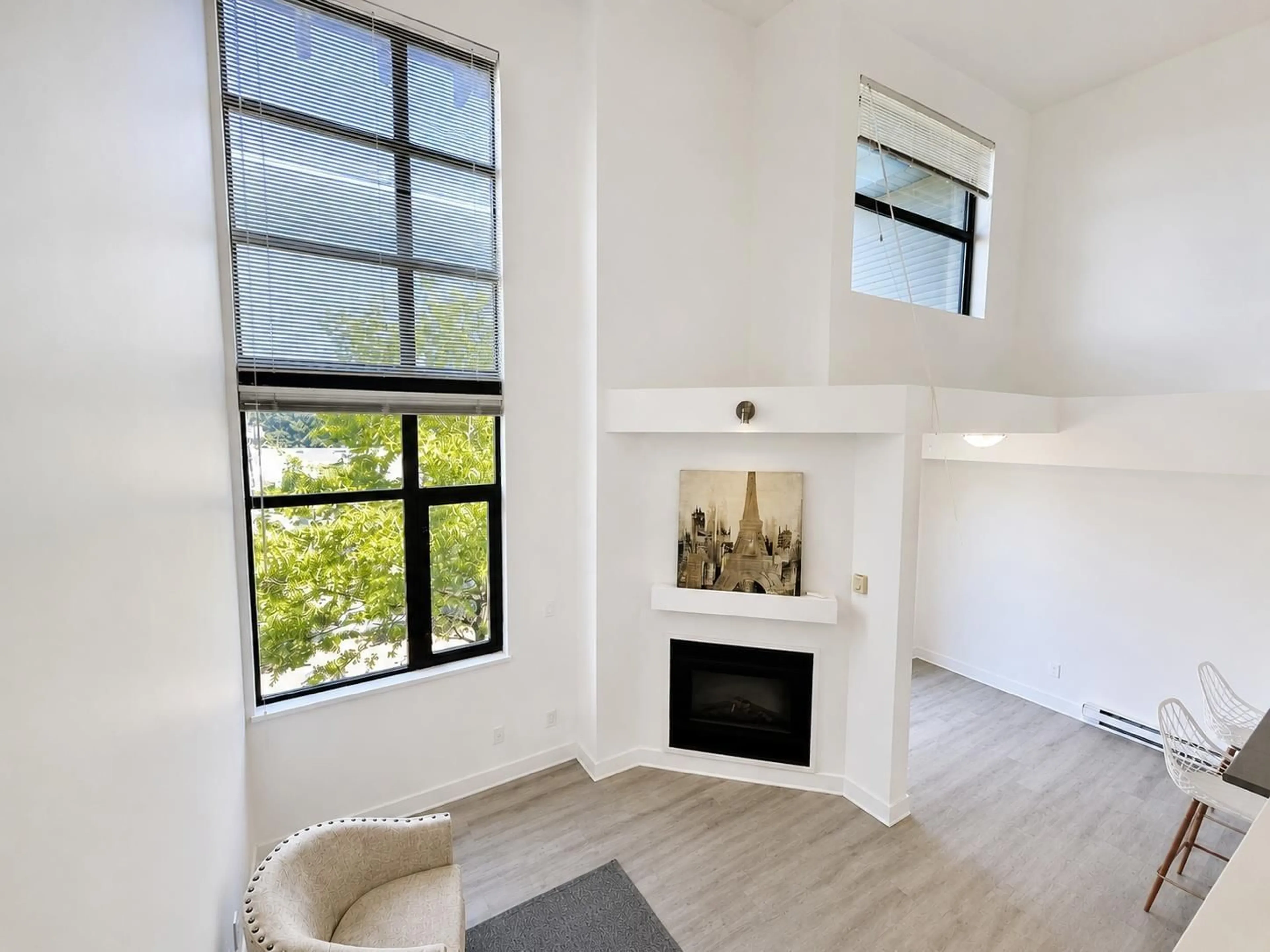 A pic of a room for 434 - 10838 CITY PARKWAY, Surrey British Columbia V3T5X9