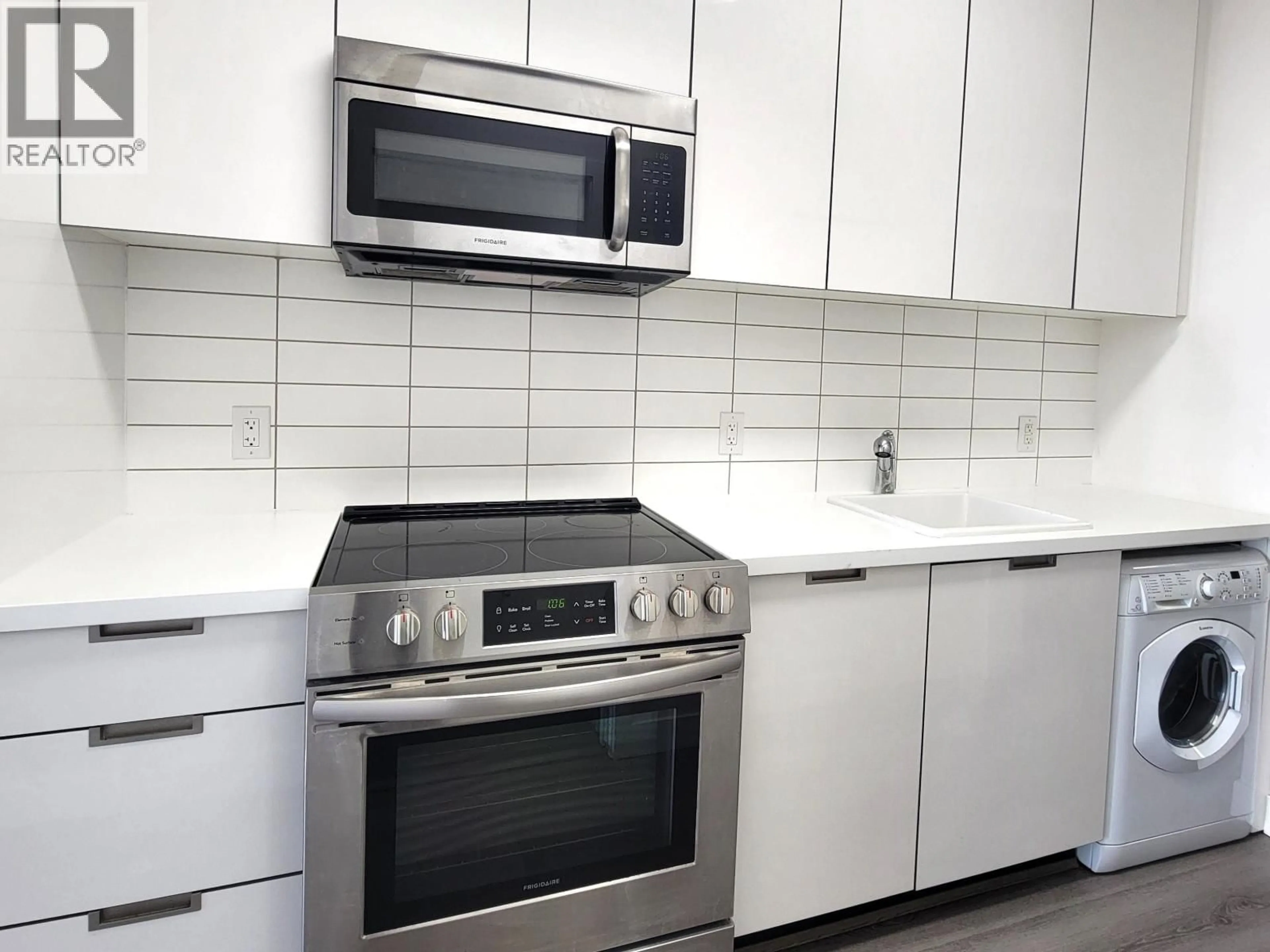 Standard kitchen, unknown for 503 - 138 HASTINGS STREET, Vancouver British Columbia V6A1N4