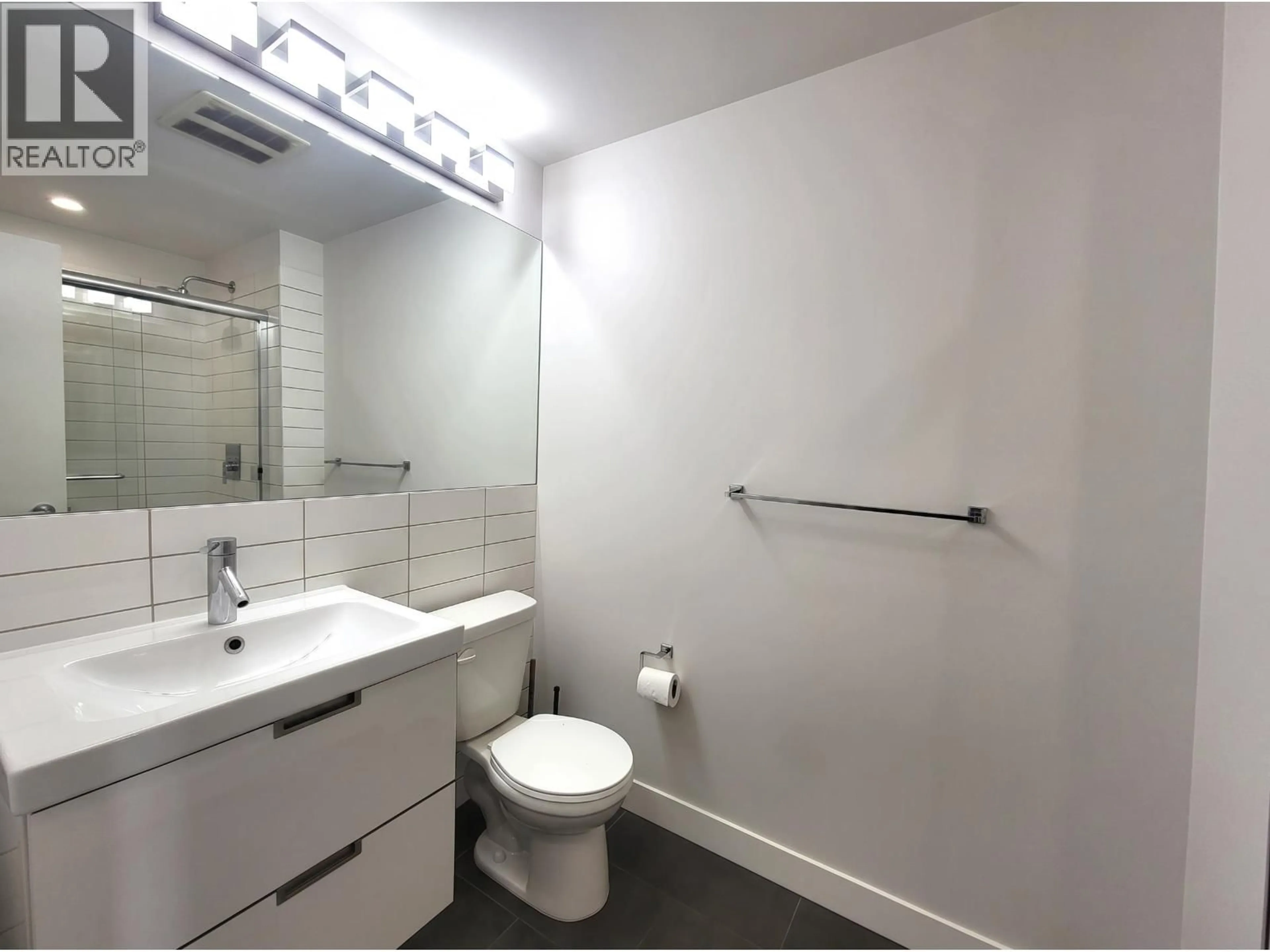 Standard bathroom, unknown for 503 - 138 HASTINGS STREET, Vancouver British Columbia V6A1N4