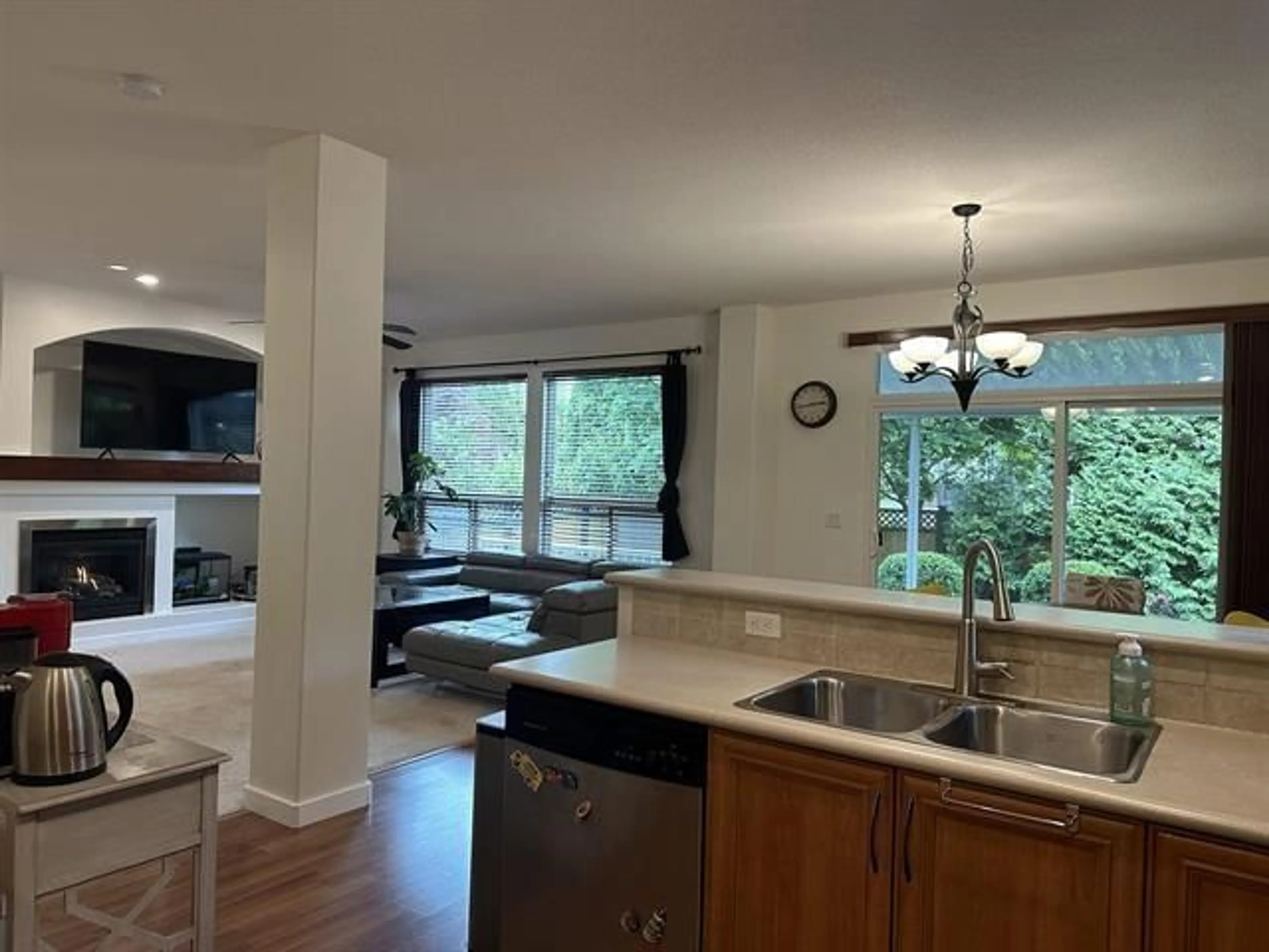 Open concept kitchen, unknown for 20850 84A AVENUE, Langley British Columbia V2Y0A4