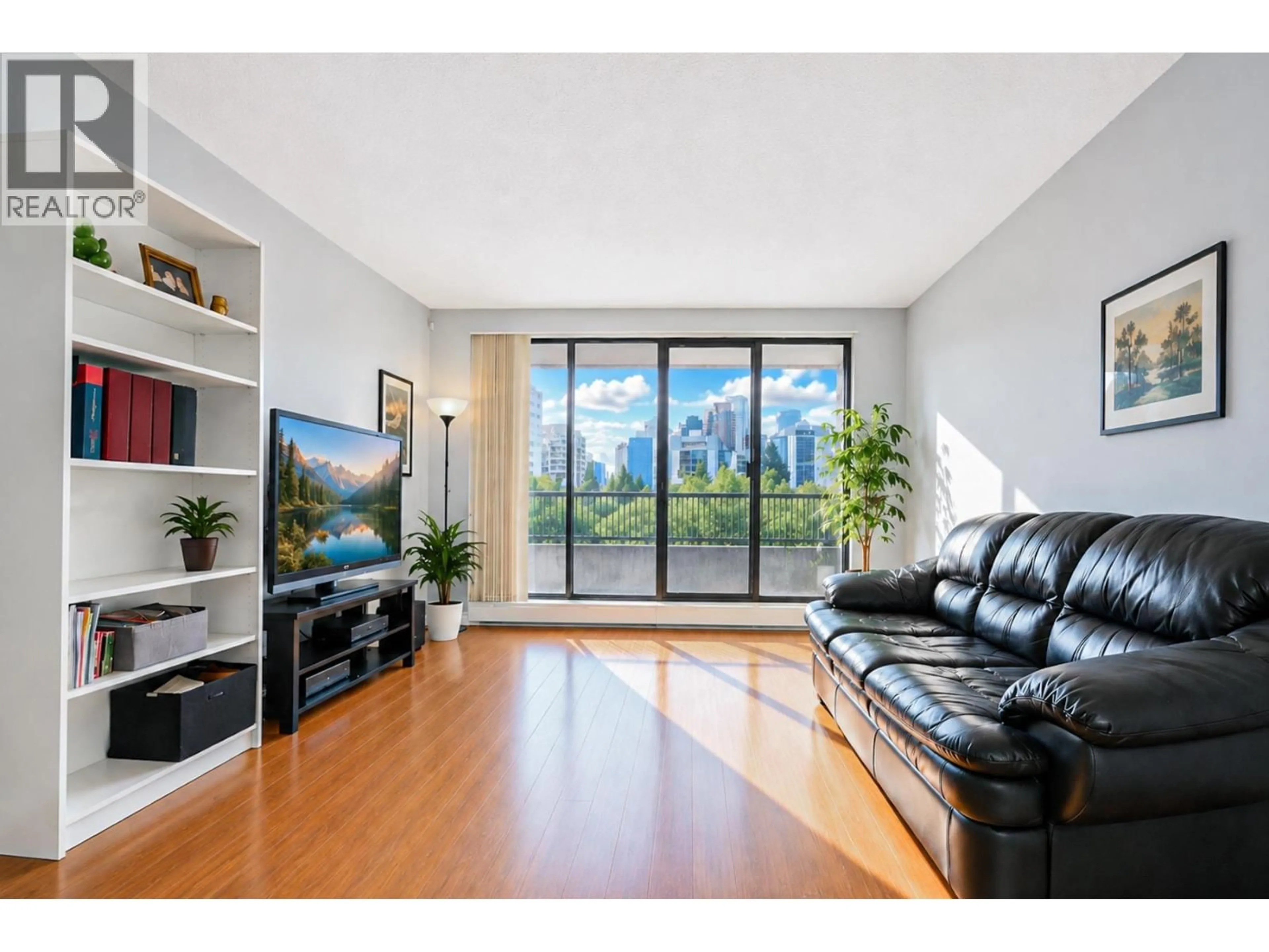 Living room with furniture, wood/laminate floor for 802 - 6595 WILLINGDON AVENUE, Burnaby British Columbia V5H4E5