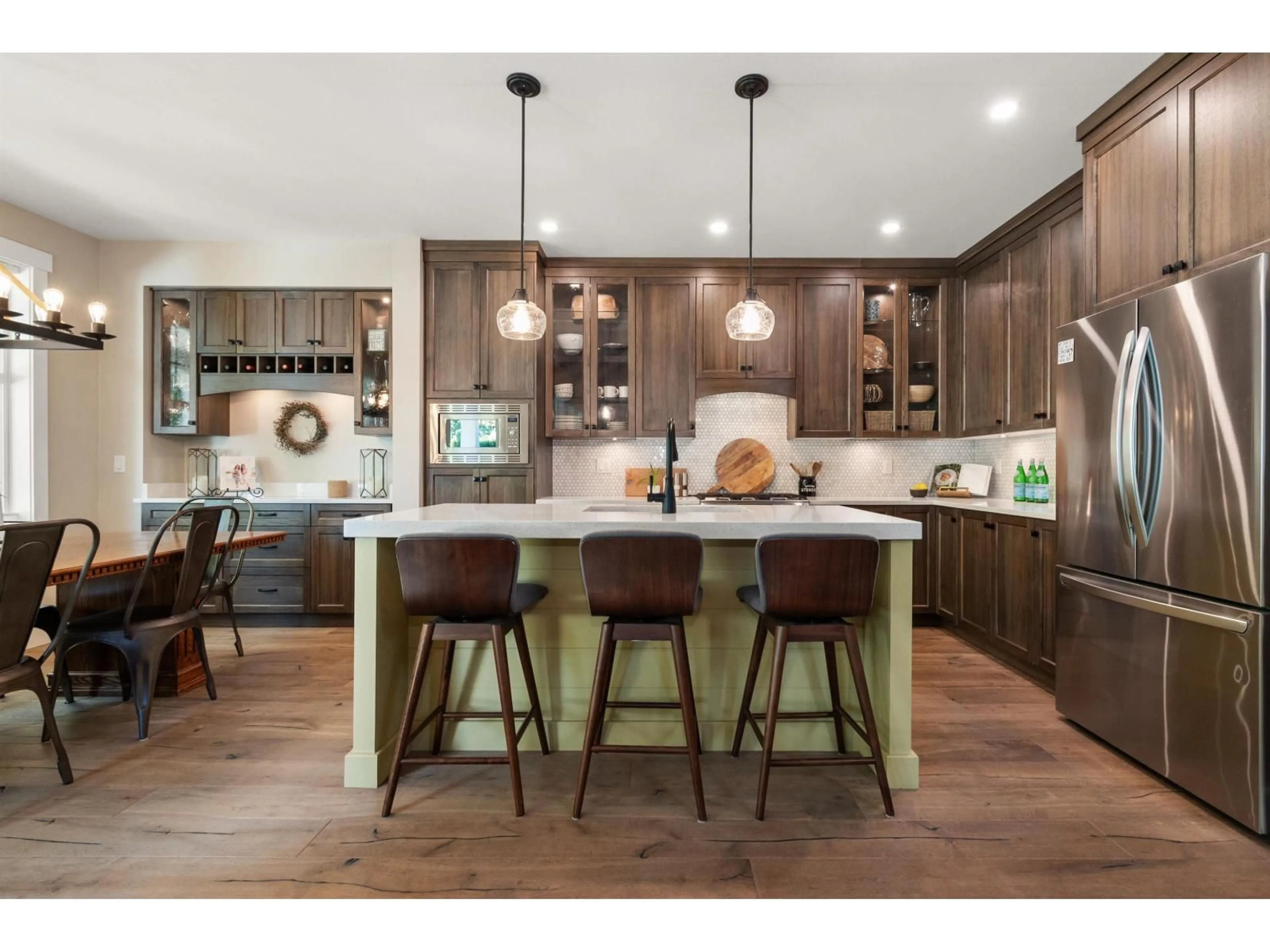 Open concept kitchen, wood/laminate floor for 43284 WATER MILL WAY, Lindell Beach British Columbia V2R0Z4