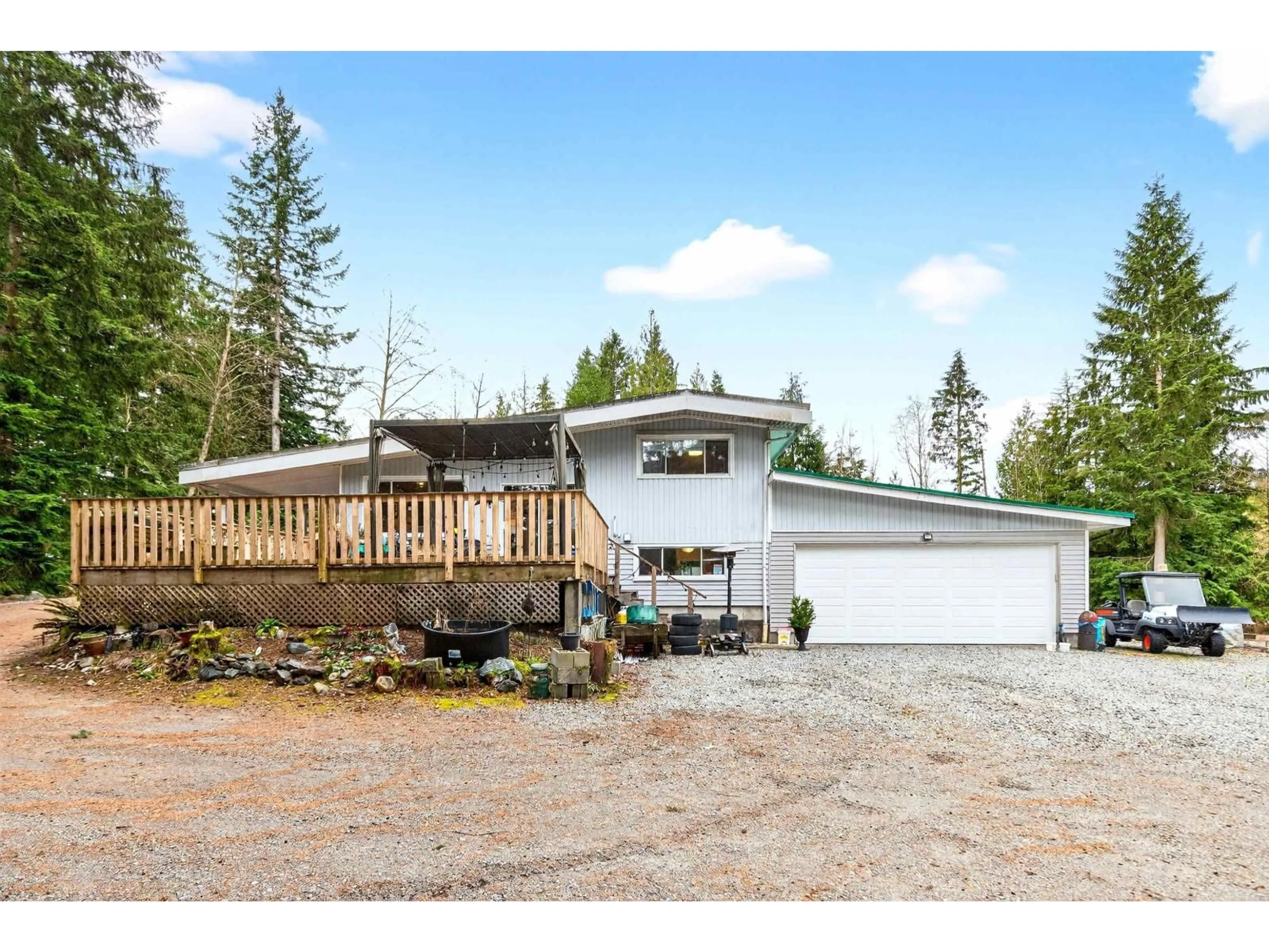 A pic from outside/outdoor area/front of a property/back of a property/a pic from drone, unknown for 29907 DEWDNEY TRUNK ROAD, Mission British Columbia V4S1B7