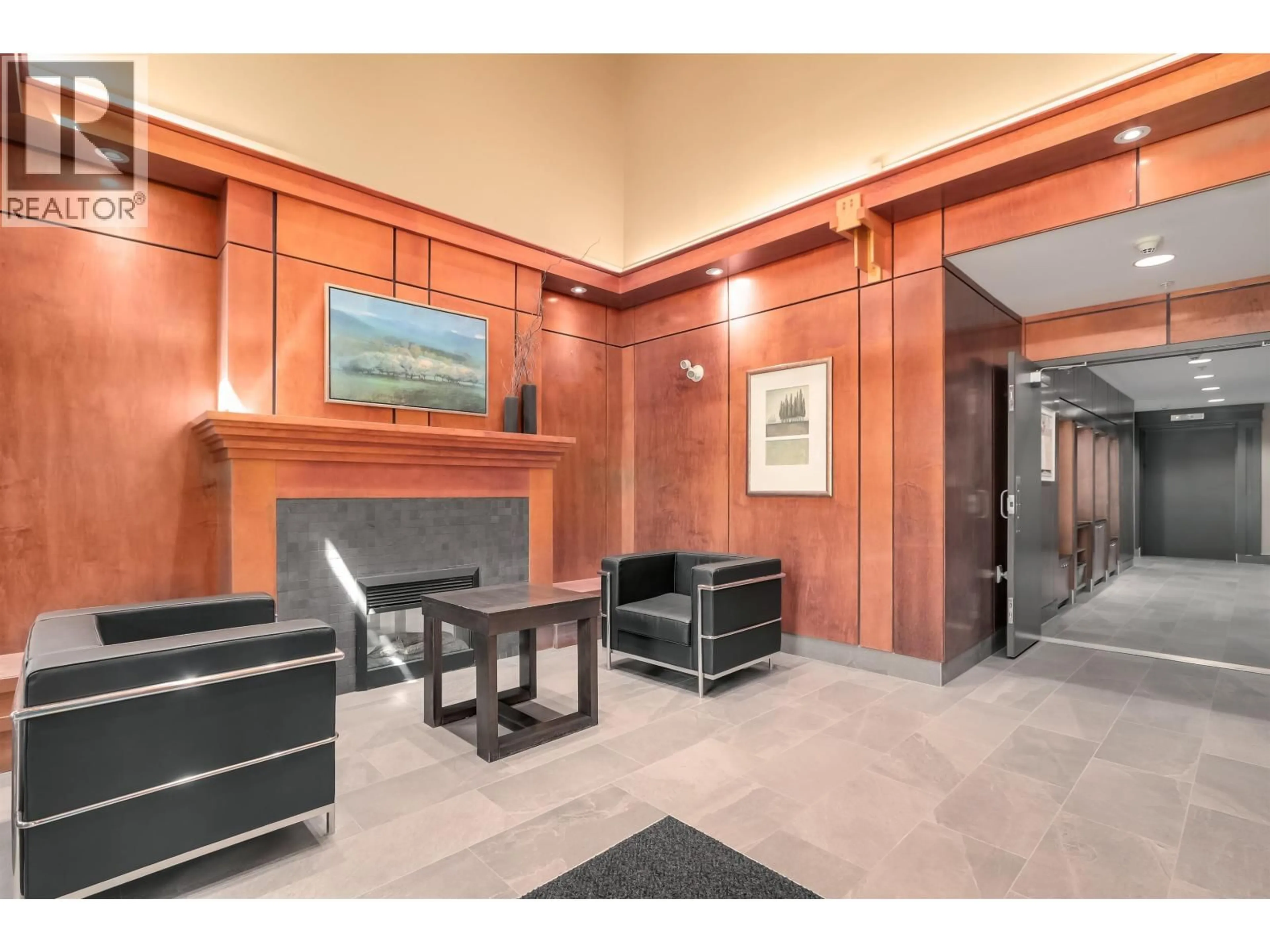 Lobby for 423 - 2083 33RD AVENUE, Vancouver British Columbia V6M4M6