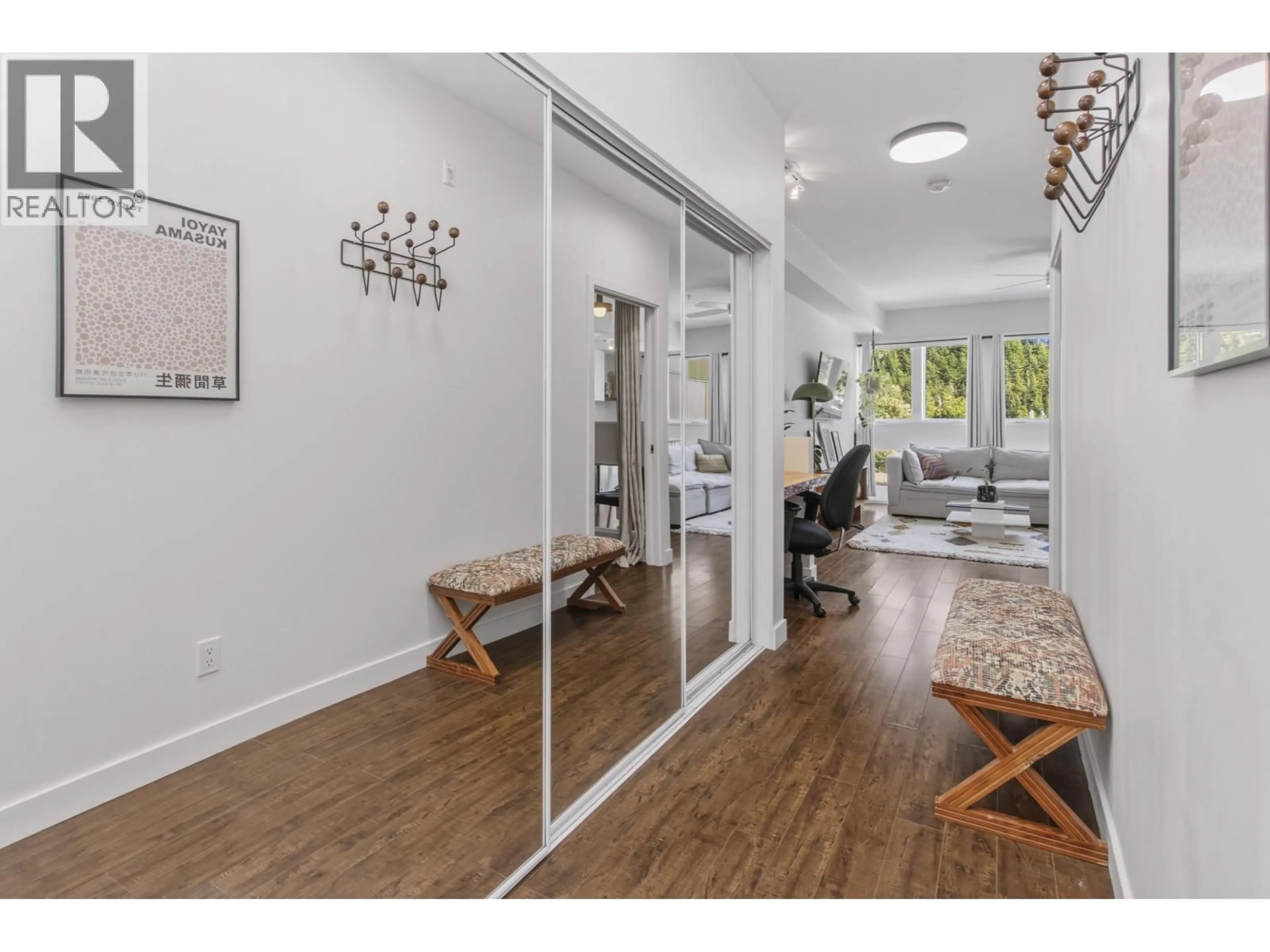 Indoor entryway for 308 - 37841 CLEVELAND AVENUE, Squamish British Columbia V8B0S8