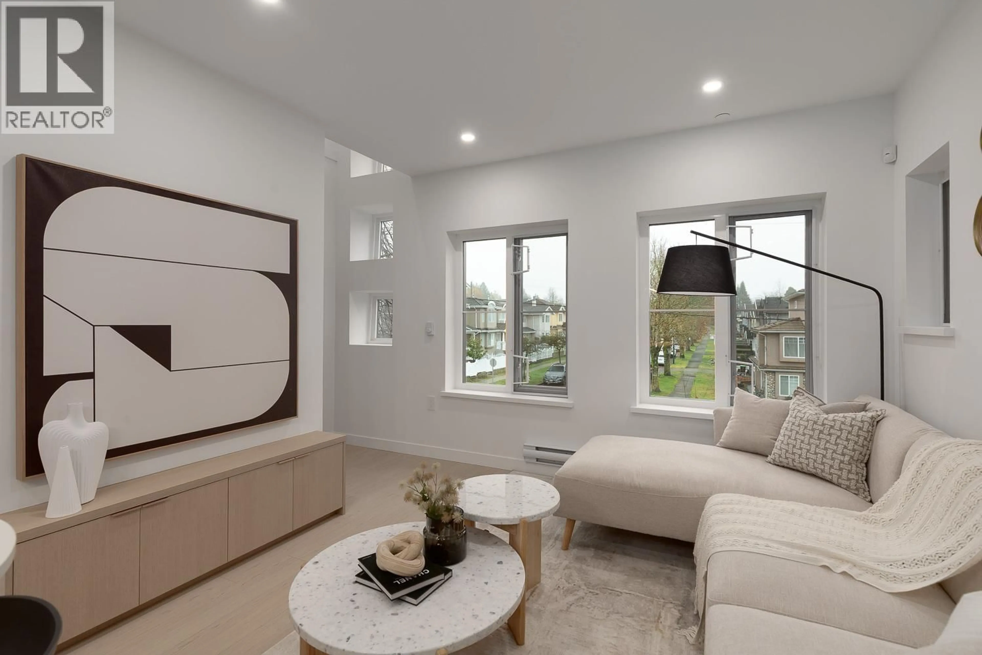 Living room with furniture, unknown for 209 - 2339 34TH AVENUE, Vancouver British Columbia V5R2S6
