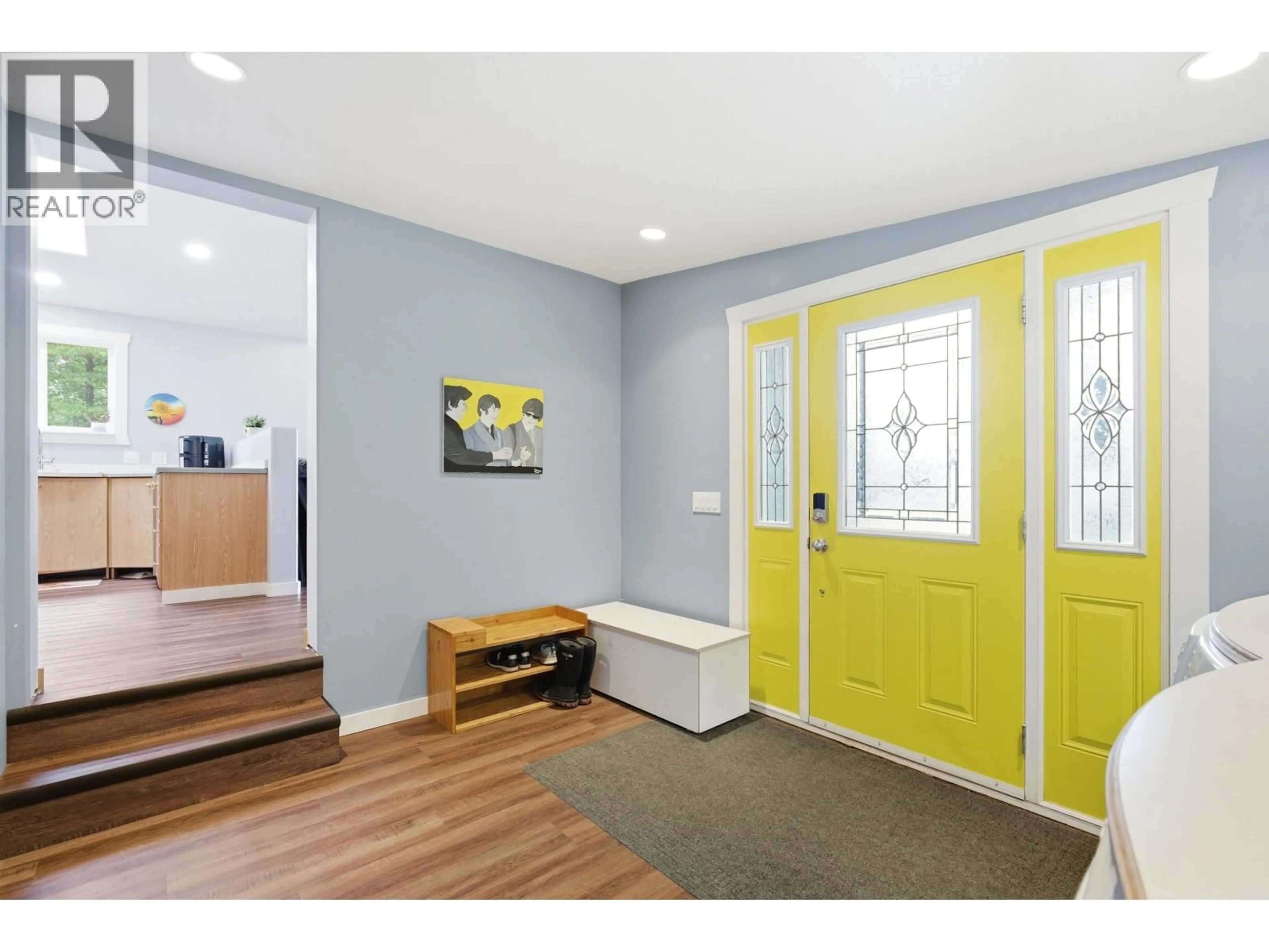 Indoor entryway for 2102 QUARTZ ROAD, Quesnel British Columbia V2J4N7