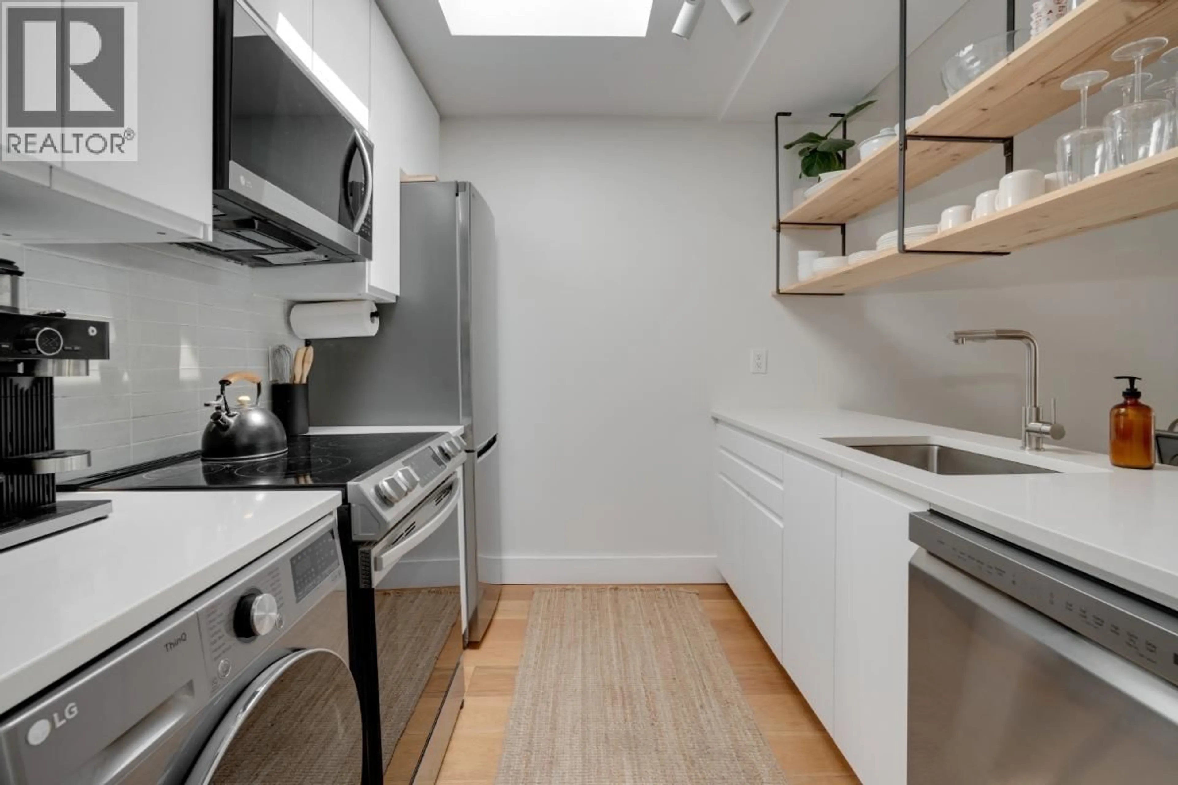 Standard kitchen, unknown for 310 - 1823 7TH AVENUE, Vancouver British Columbia V6J5K5