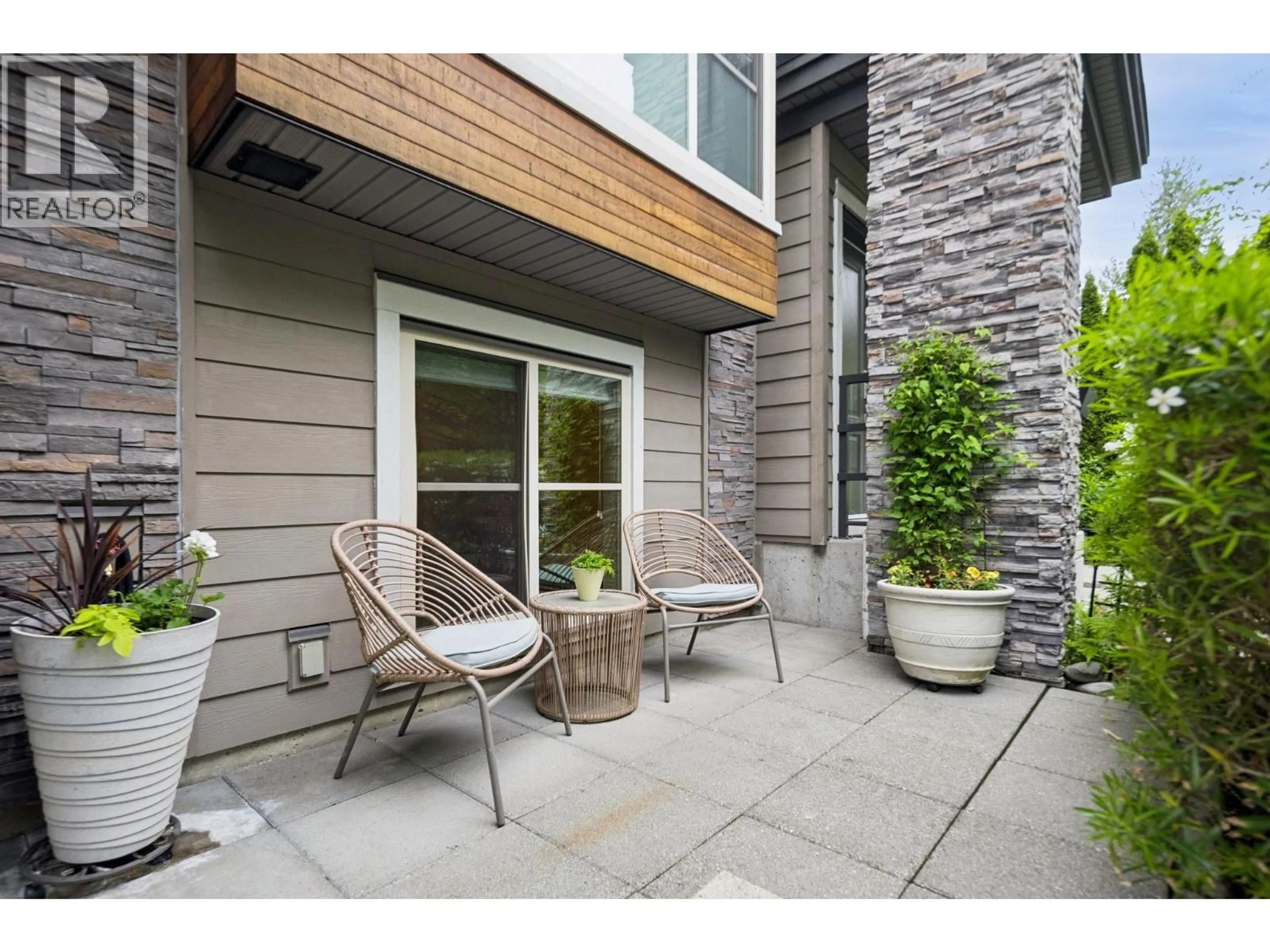Patio, street for 2 - 3025 BAIRD ROAD, North Vancouver British Columbia V7K2G5