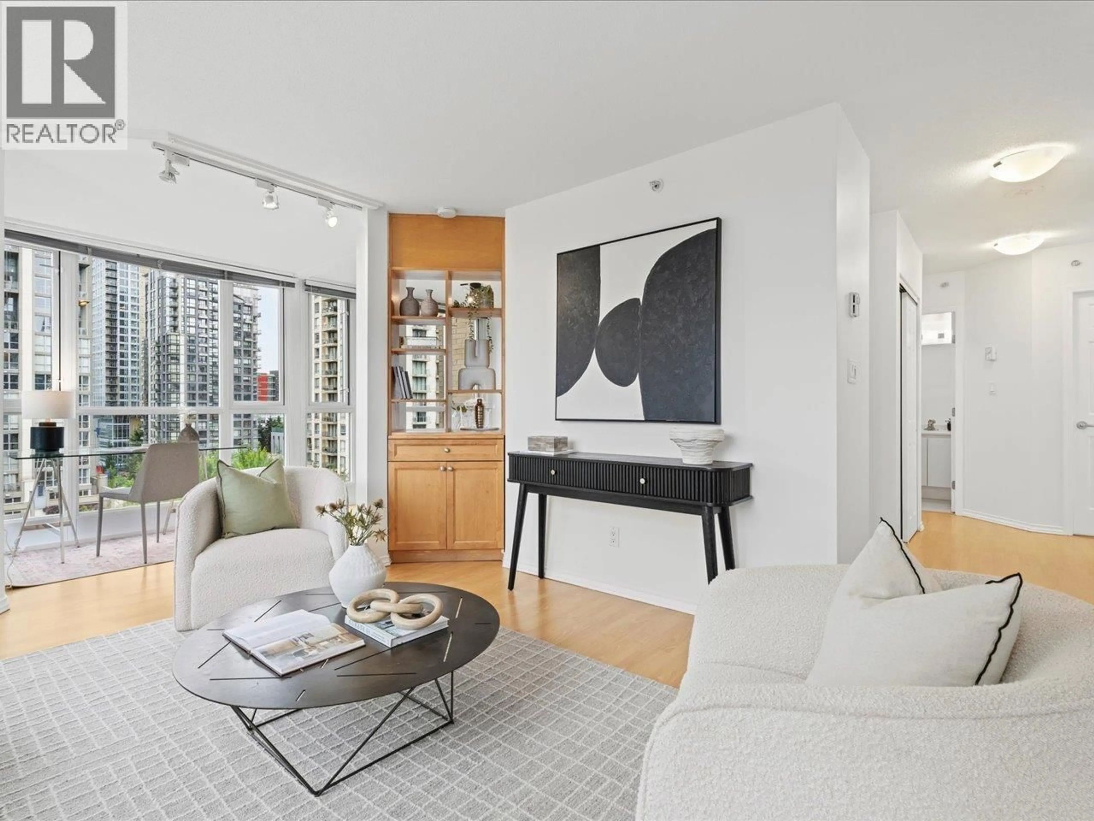 Living room with furniture, unknown for 708 - 1188 RICHARDS STREET, Vancouver British Columbia V6B3E6