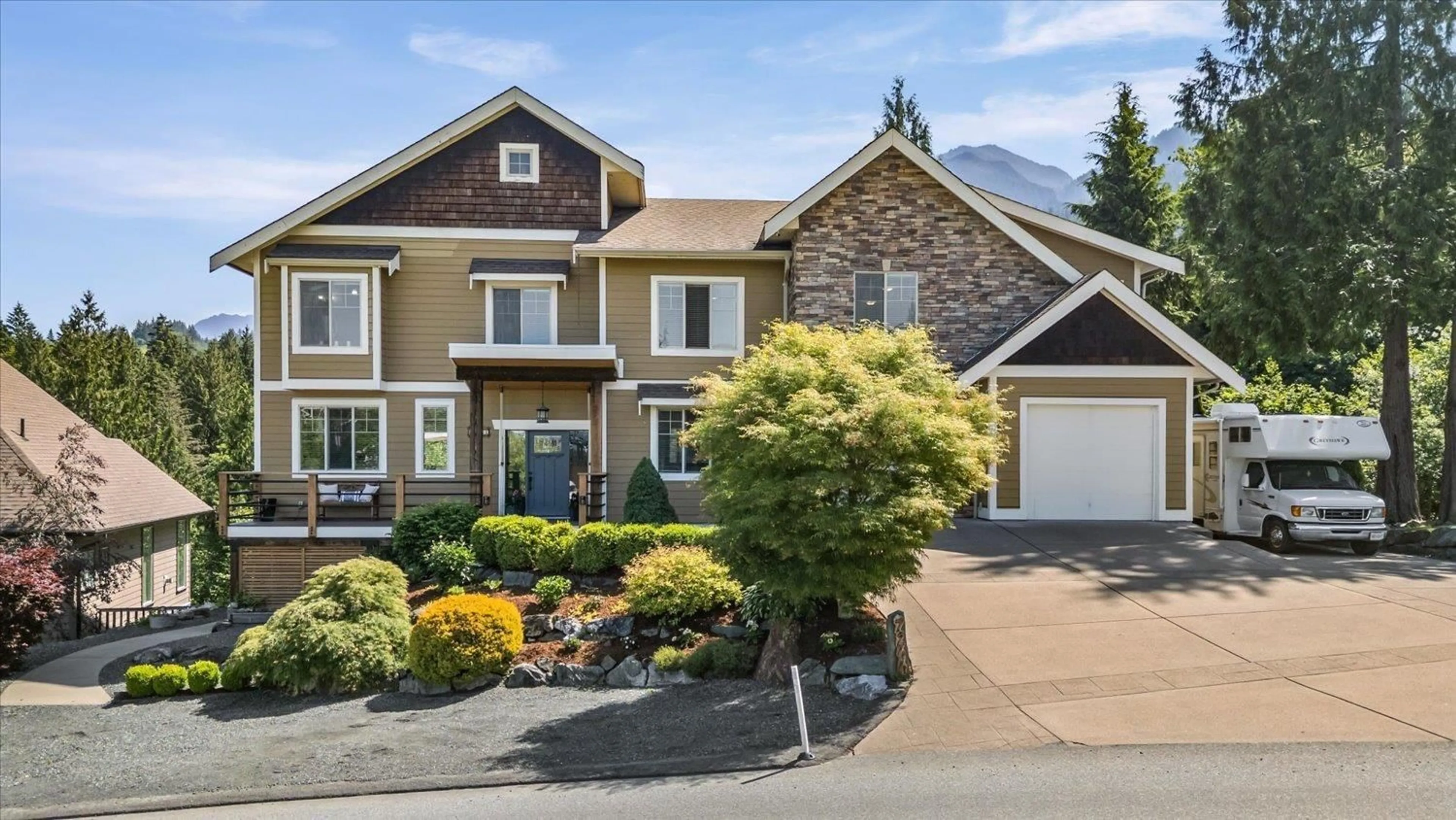 Home with vinyl exterior material, mountain view for 7244 MARBLE HILL ROAD, Chilliwack British Columbia V4Z0A3