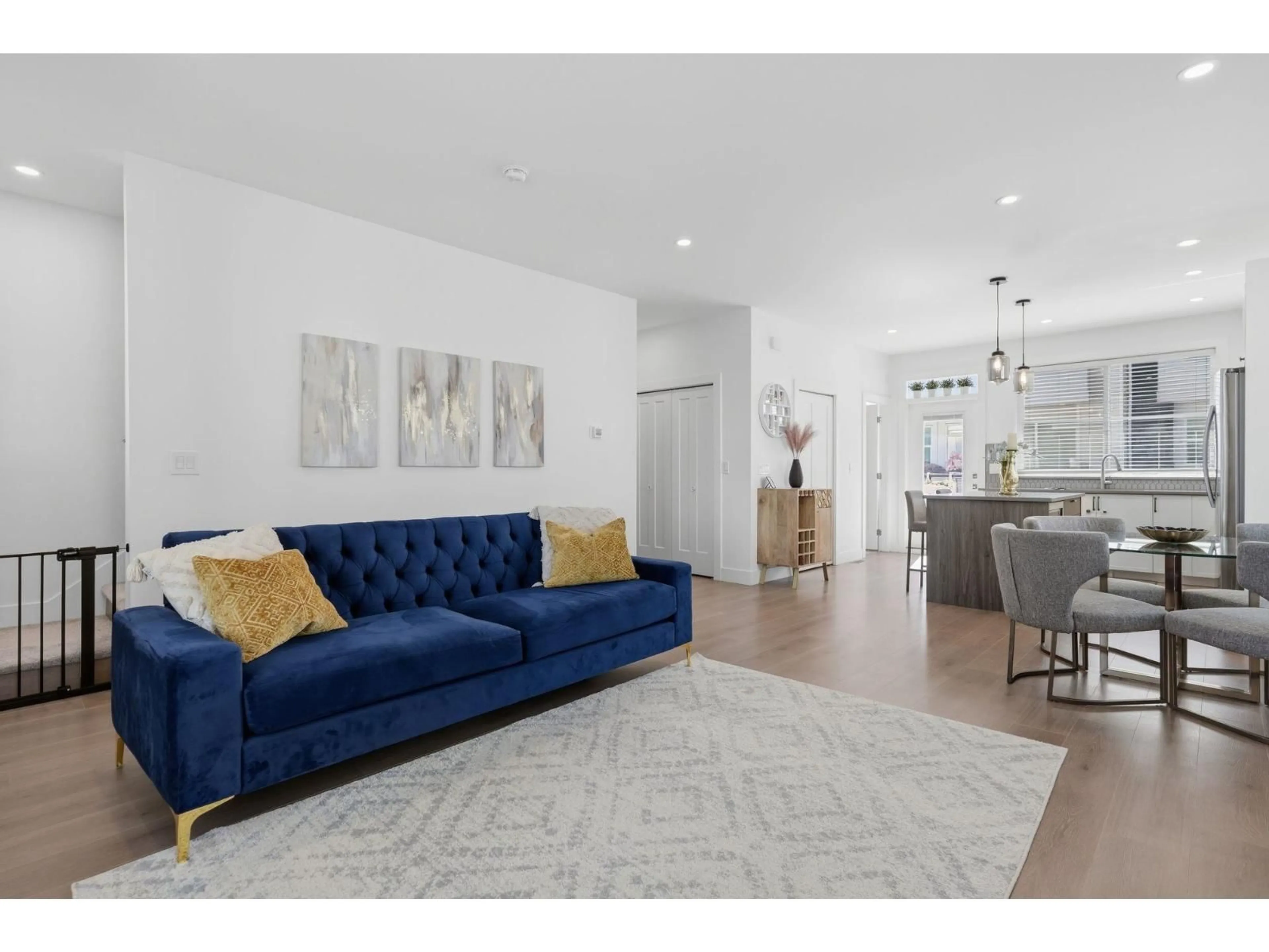 Living room with furniture, unknown for 39 - 14355 62 AVENUE, Surrey British Columbia V3X0K6