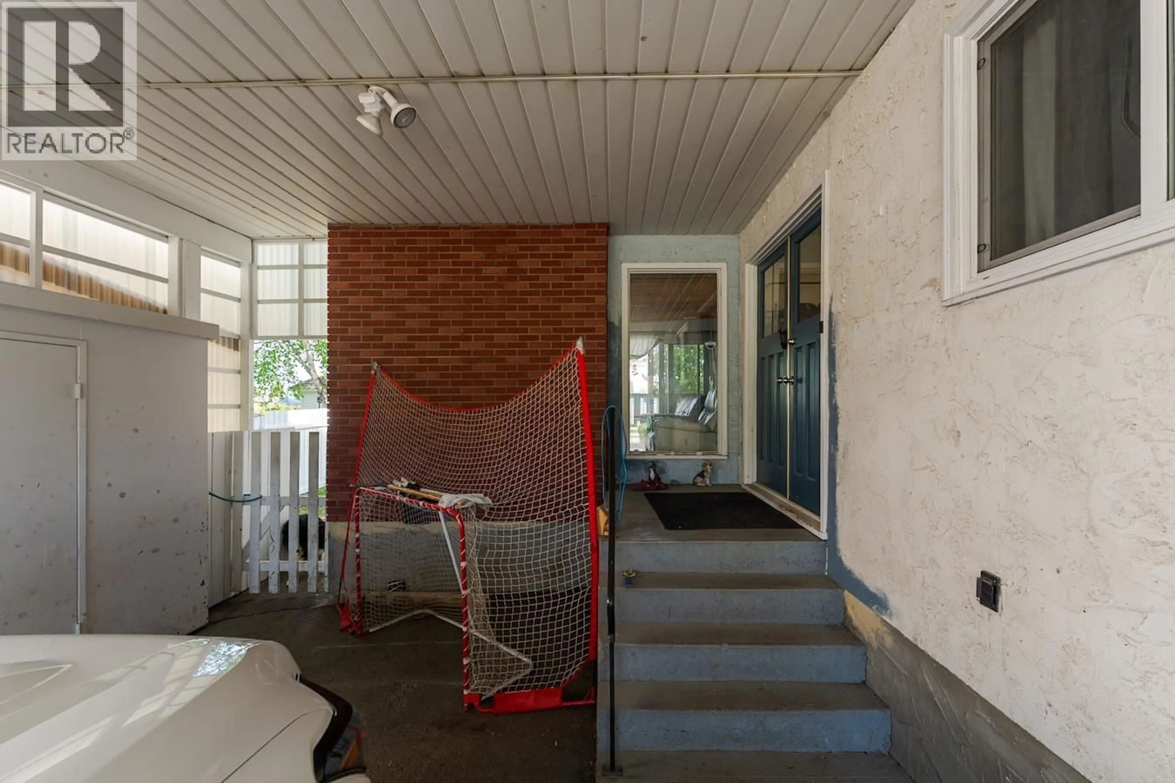 Patio, street for 1086 LIMESTONE CRESCENT, Prince George British Columbia V2M4Z2