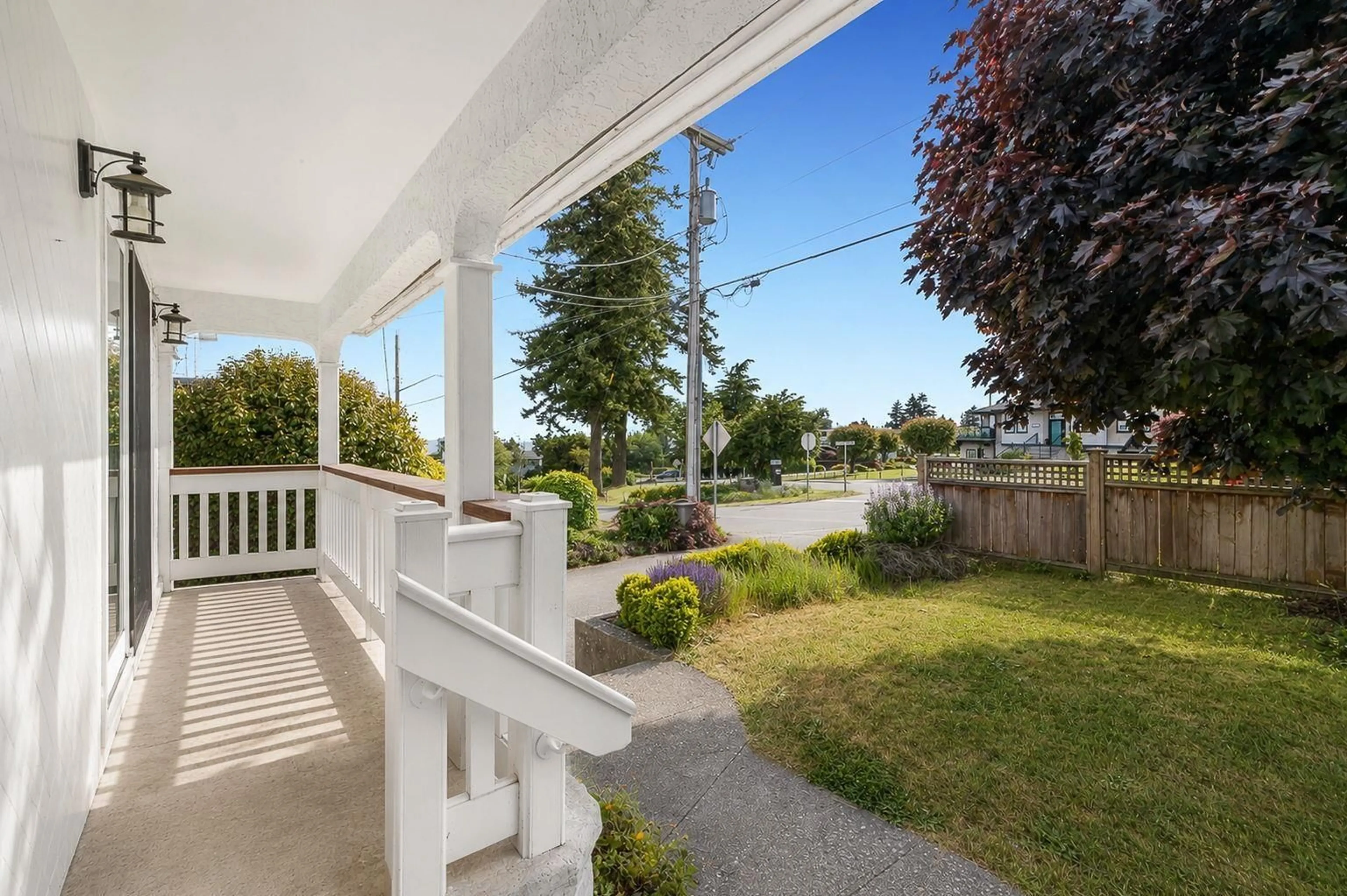 Patio, street for 1154 FINLAY STREET, White Rock British Columbia V4B4K8