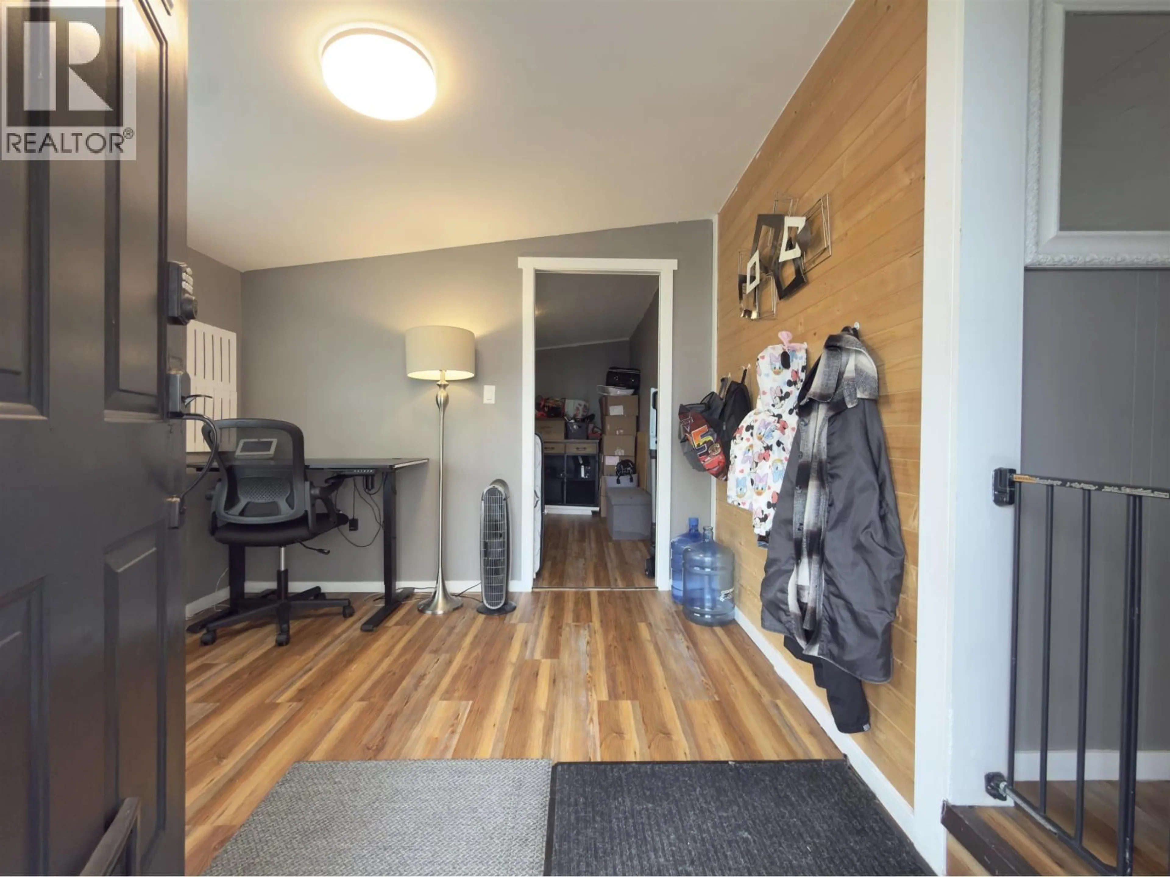 Indoor entryway for 642 HODGSON ROAD, Williams Lake British Columbia V2G3P9