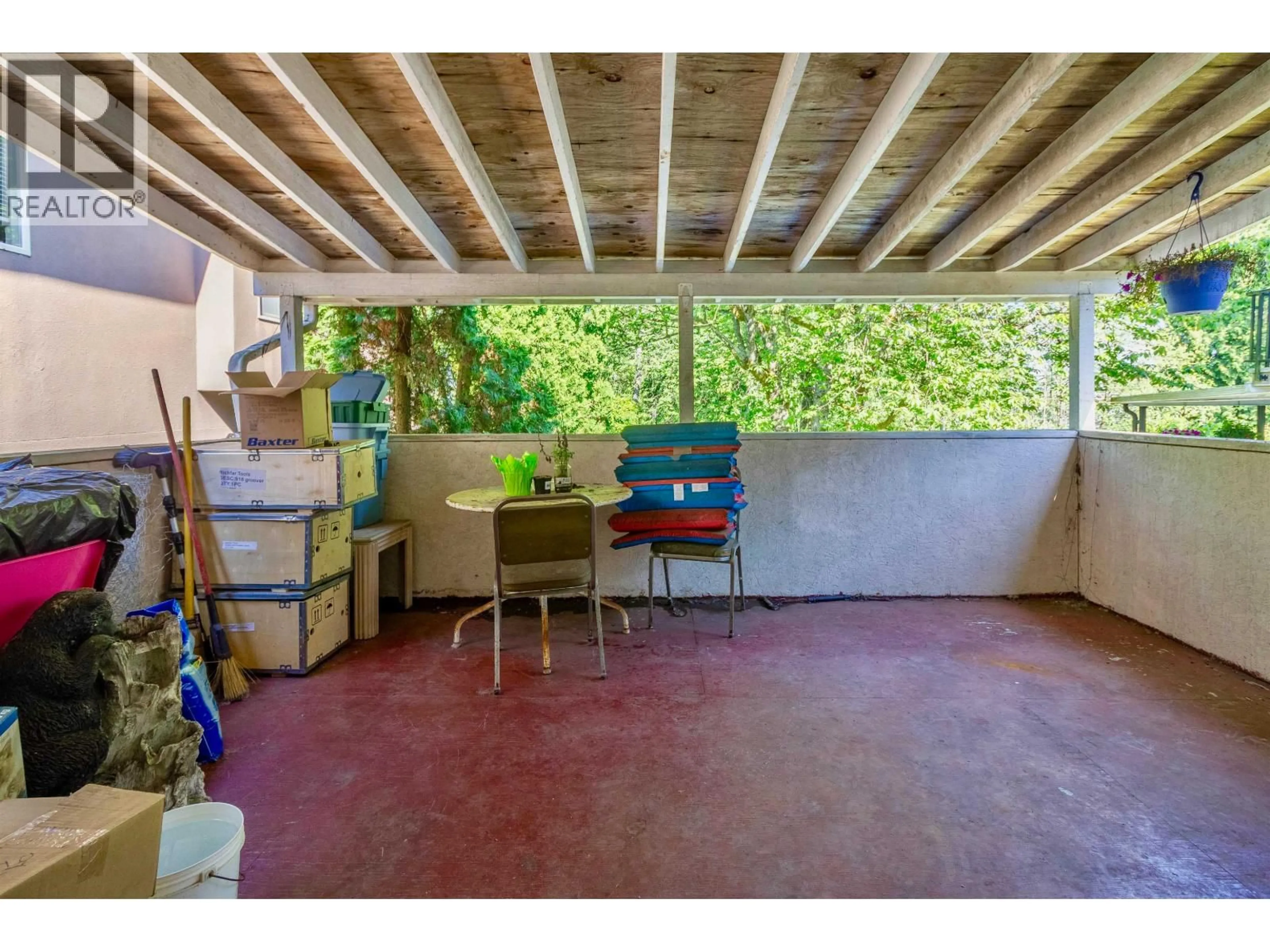 Indoor garage for 88 FELL AVENUE, Burnaby British Columbia V5B3Y2