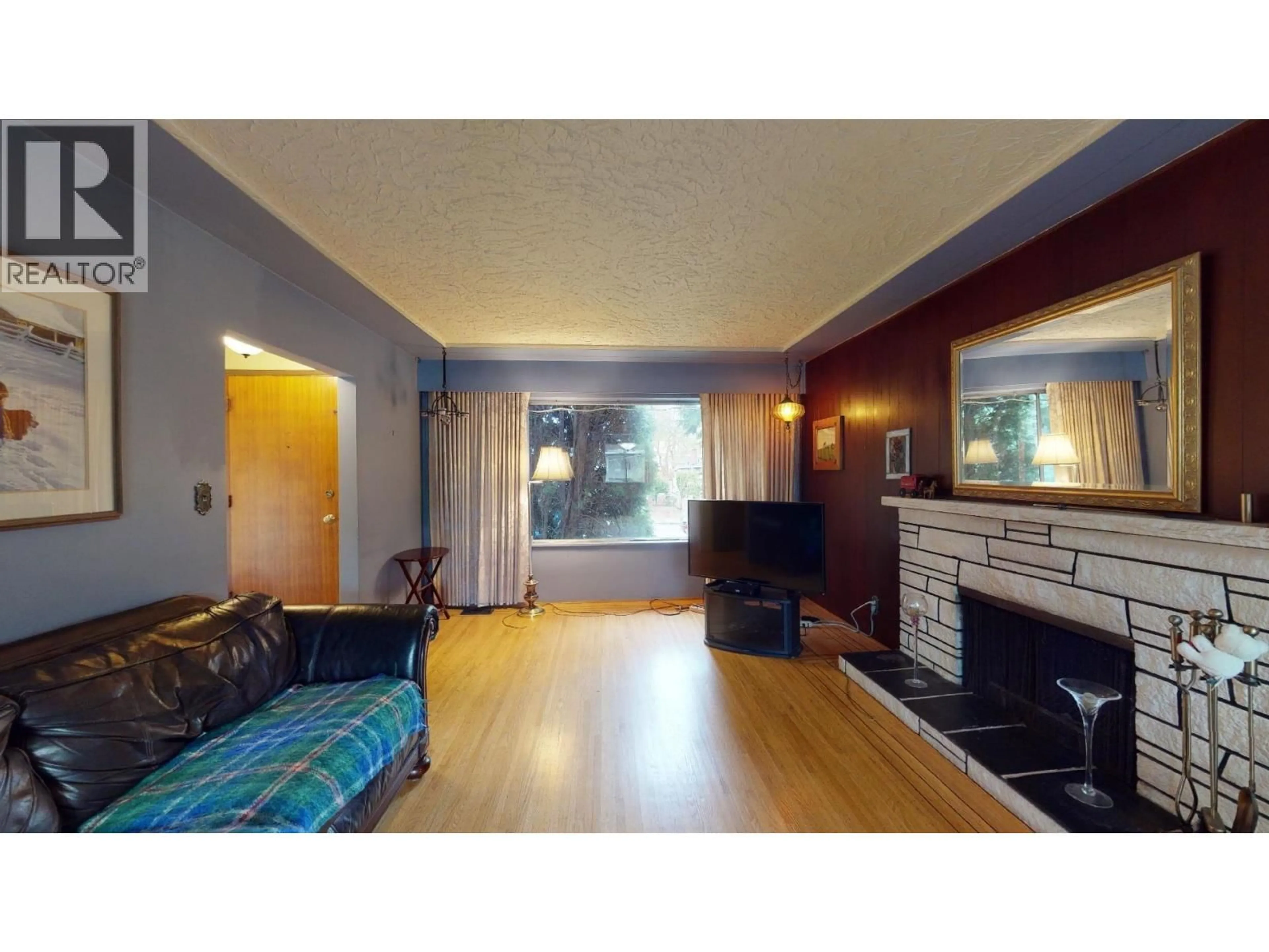 Unknown for 4863 RUPERT STREET, Vancouver British Columbia V5R2J6
