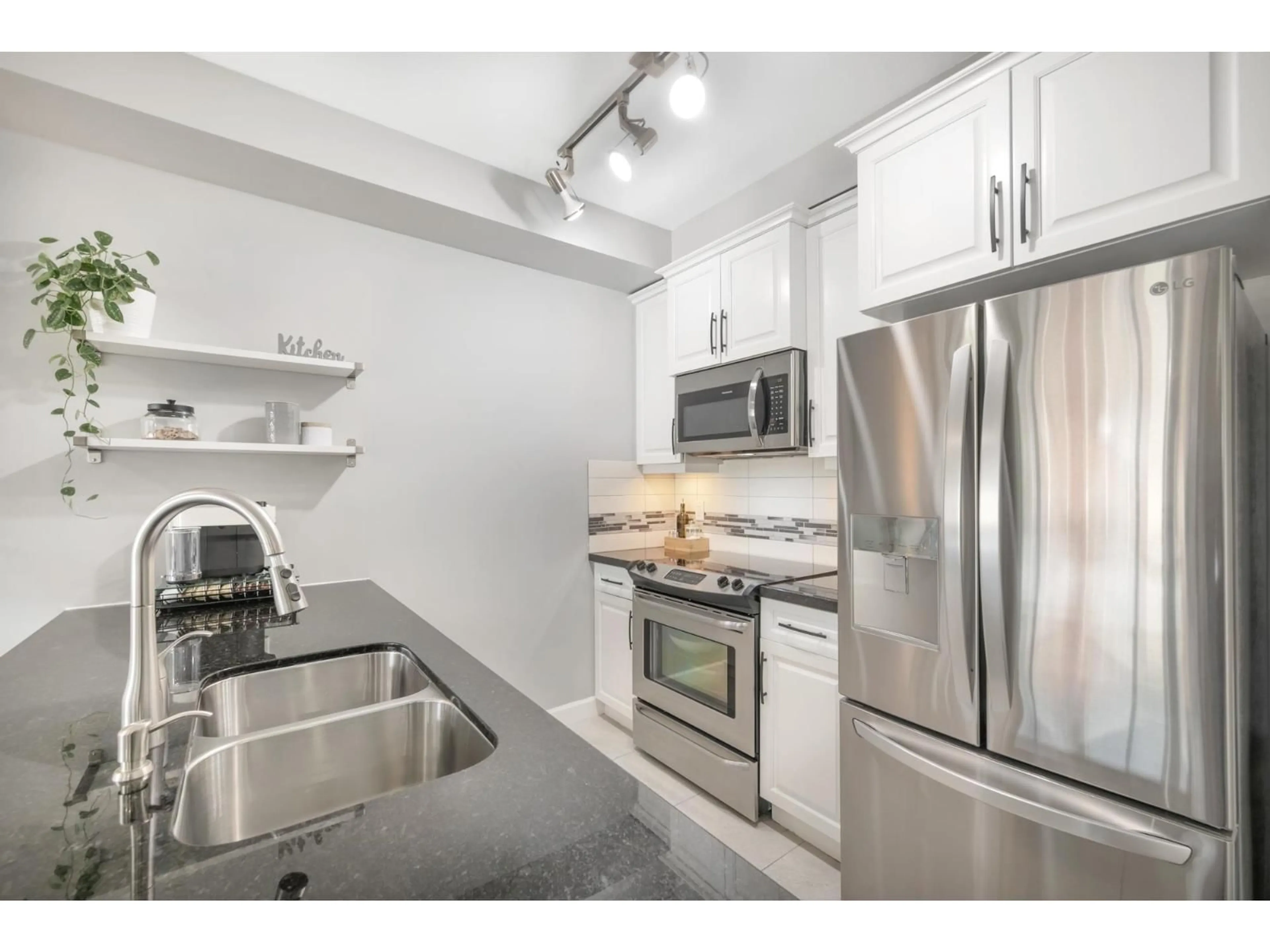 Standard kitchen, unknown for 361 - 8328 207A STREET, Langley British Columbia V2Y0K5