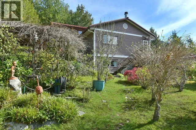 4906 SINCLAIR BAY ROAD, Garden Bay 3