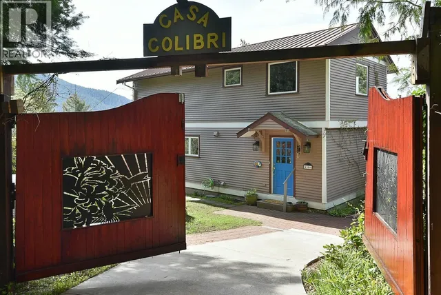 4906 SINCLAIR BAY ROAD, Garden Bay 4