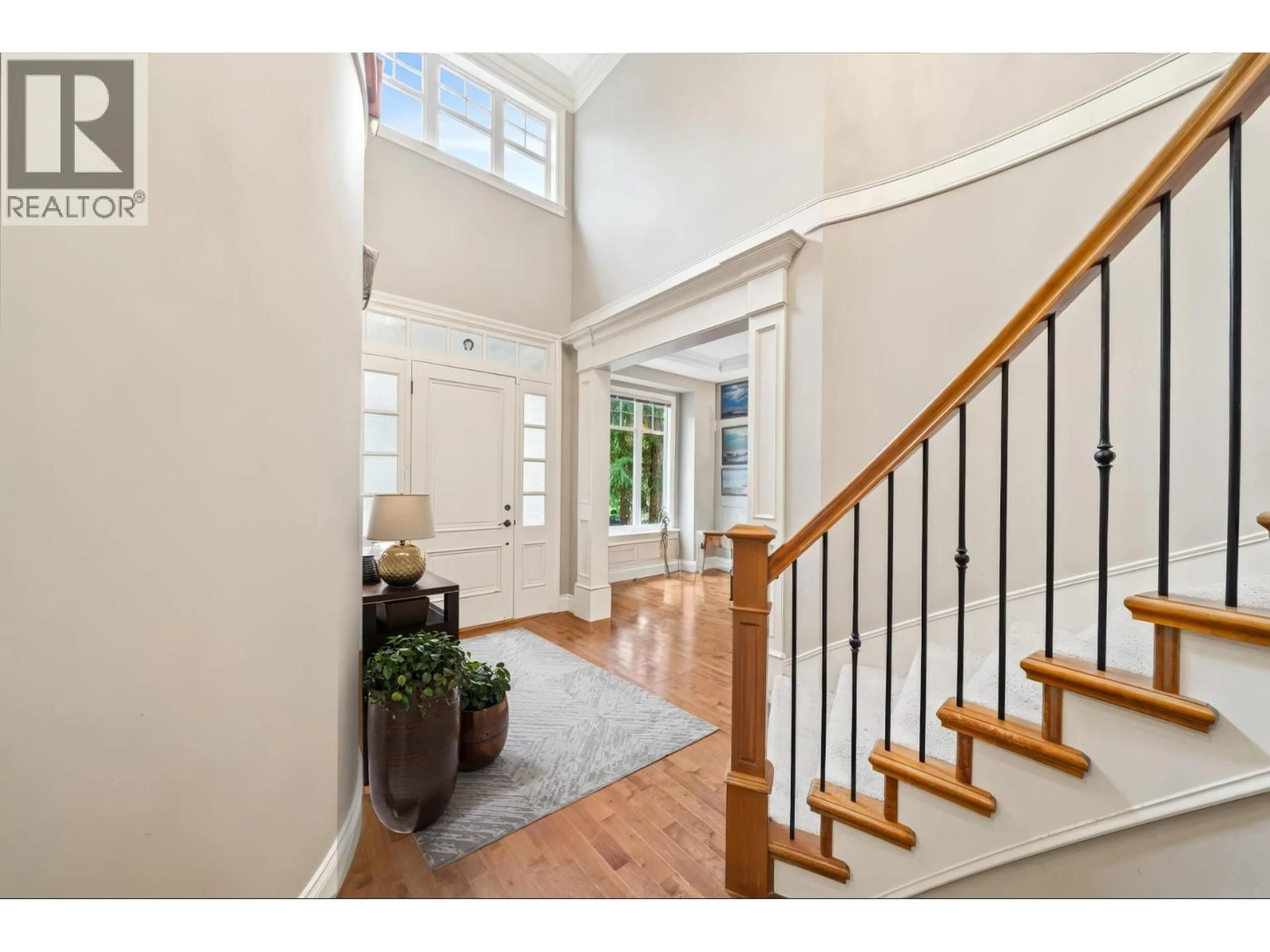 Indoor entryway for 88 EAGLE PASS, Port Moody British Columbia V3H5E7