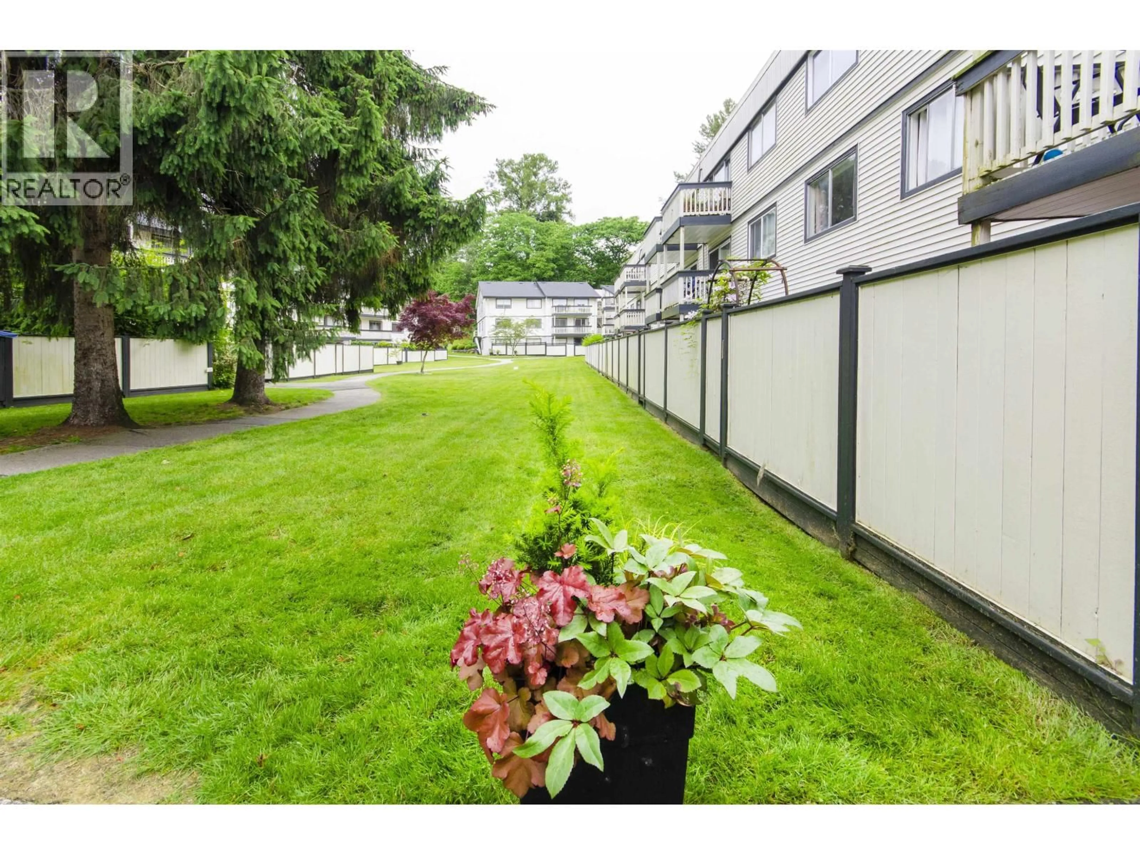 Patio, street for 215 - 780 PREMIER STREET, North Vancouver British Columbia V7J2G8