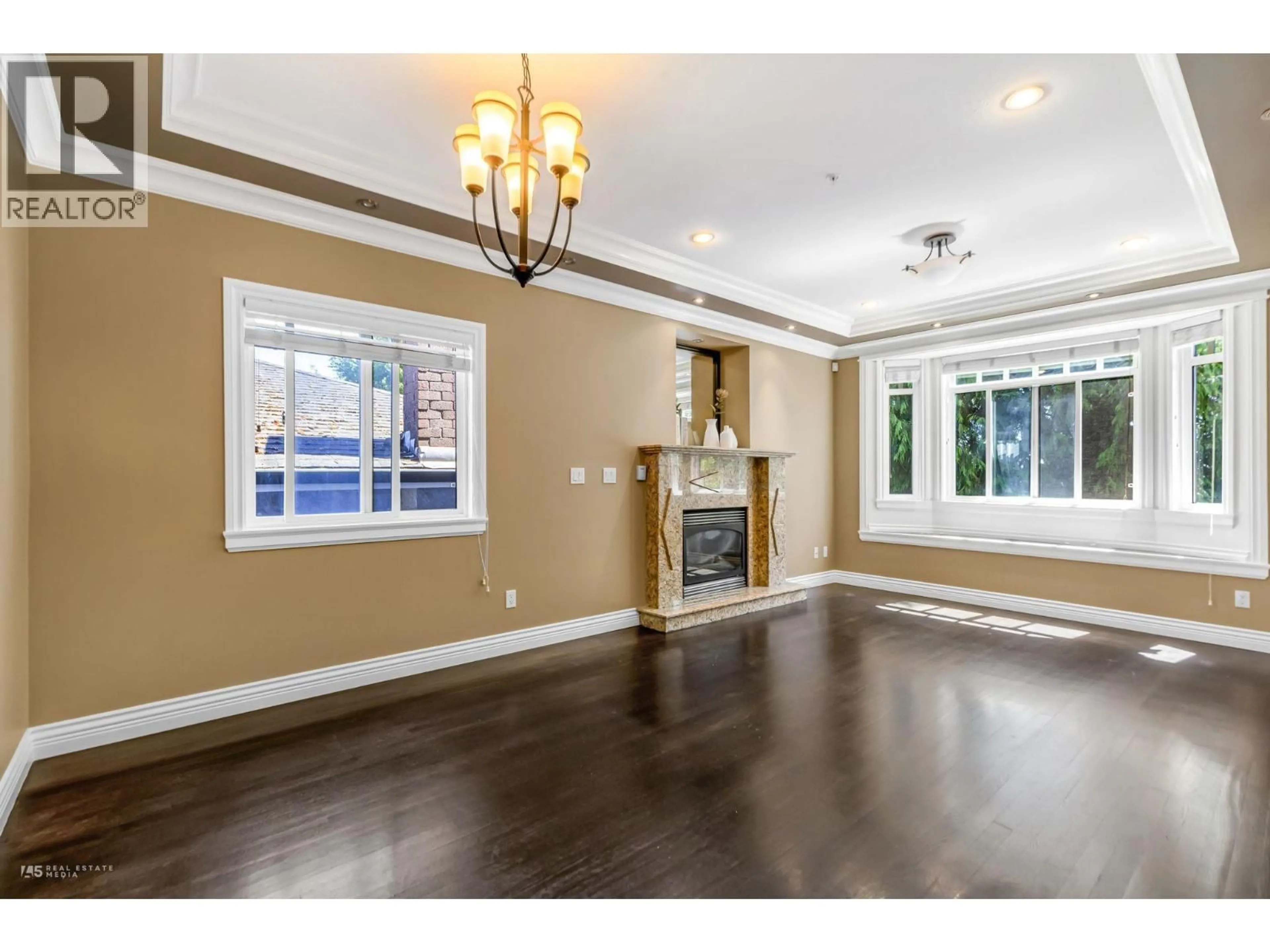 Unknown for 295 63RD AVENUE, Vancouver British Columbia V5X2H9