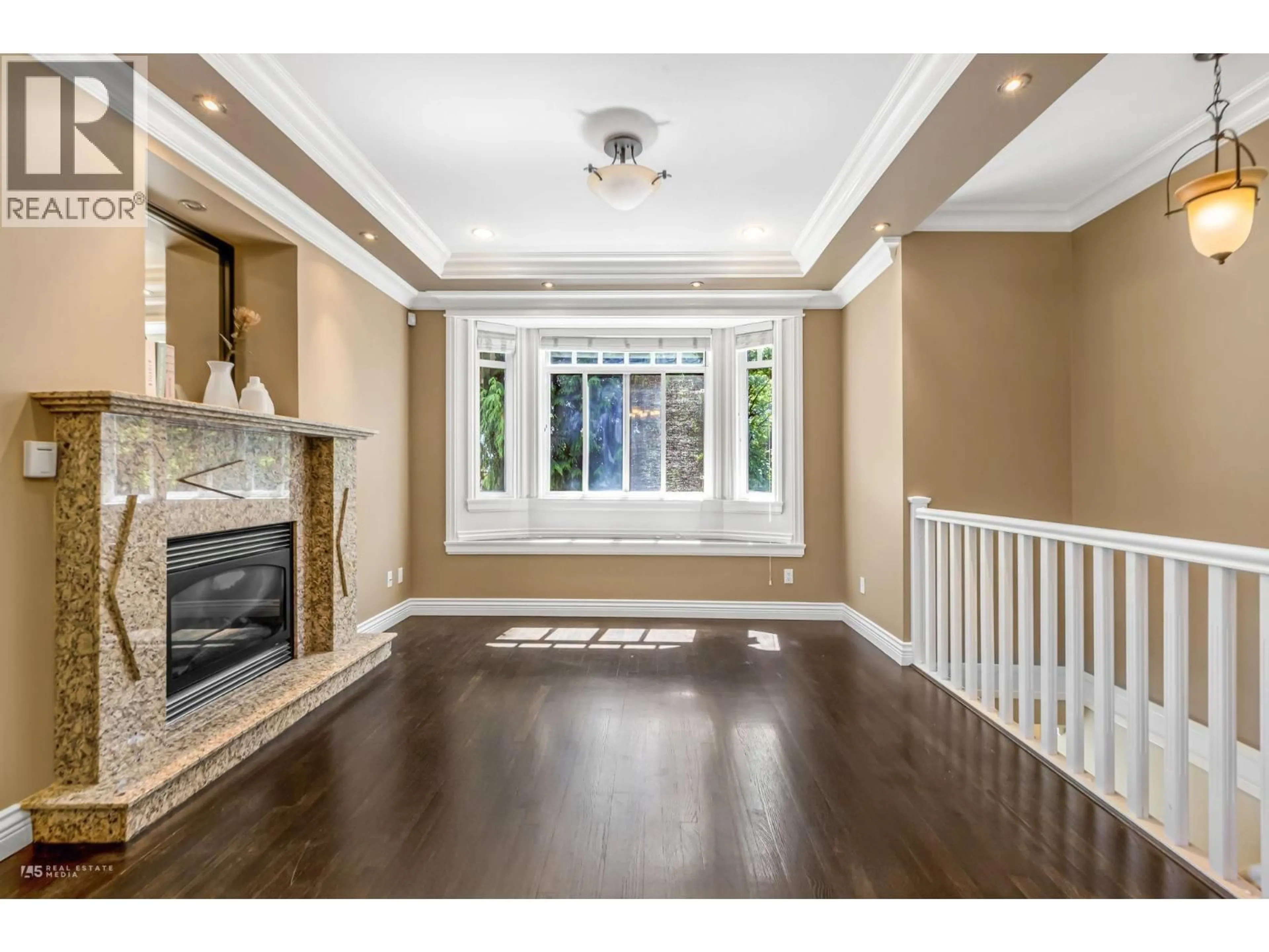 Unknown for 295 63RD AVENUE, Vancouver British Columbia V5X2H9