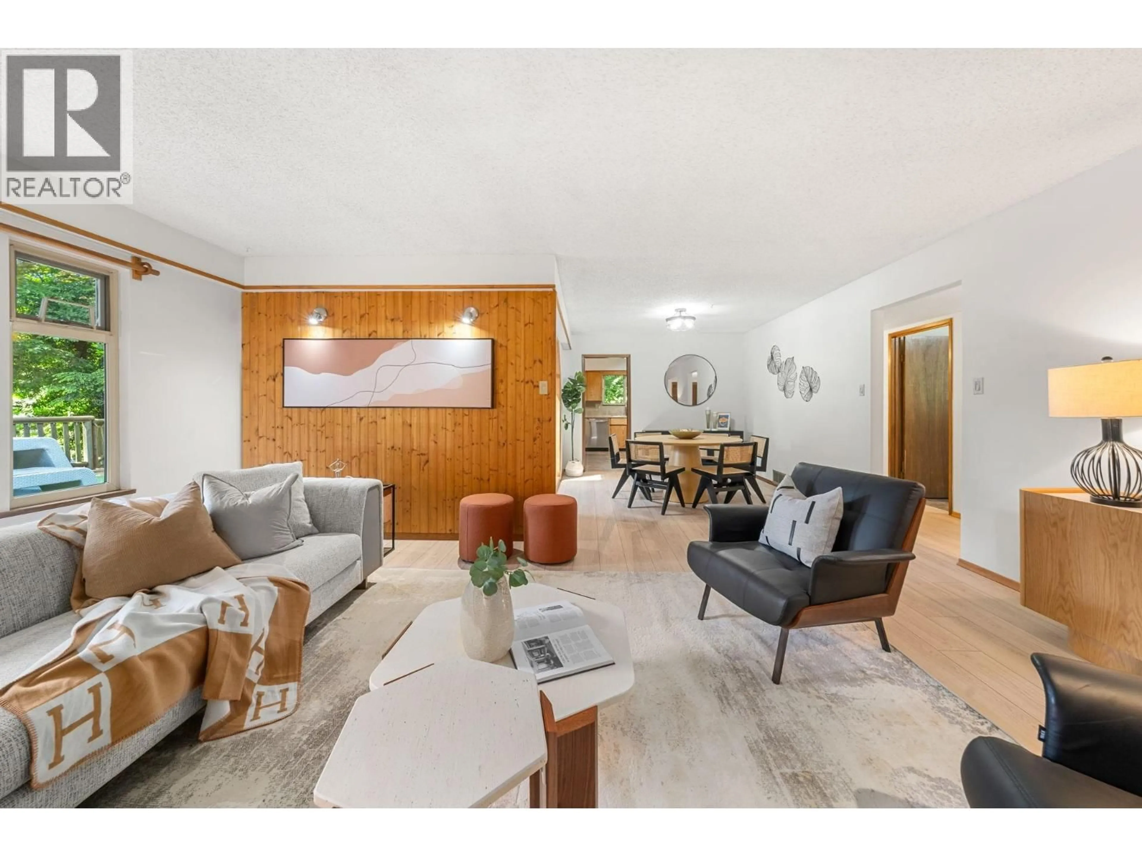 Living room with furniture, unknown for 2297 BOWSER AVENUE, North Vancouver British Columbia V7P2Z1