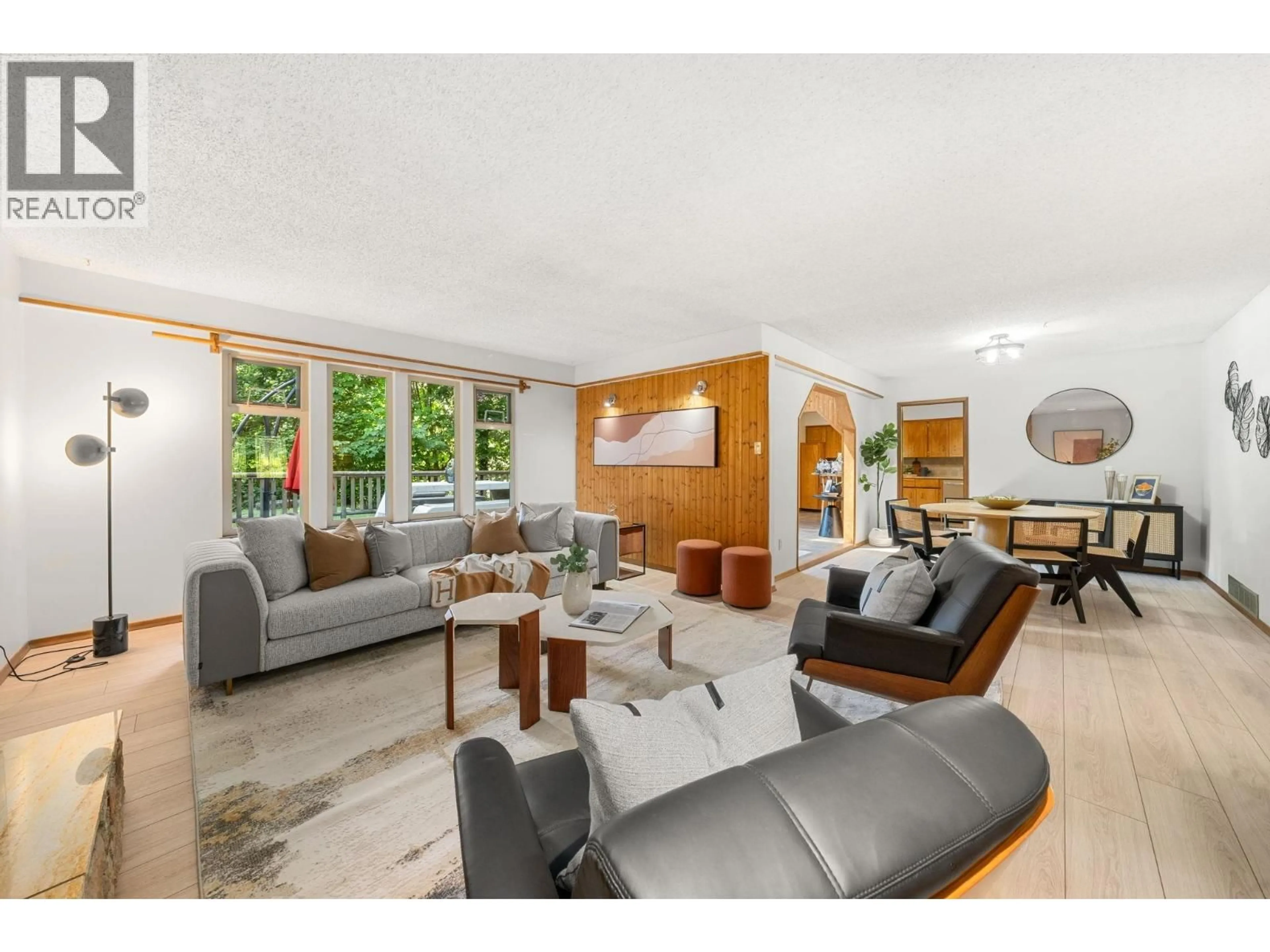 Living room with furniture, unknown for 2297 BOWSER AVENUE, North Vancouver British Columbia V7P2Z1