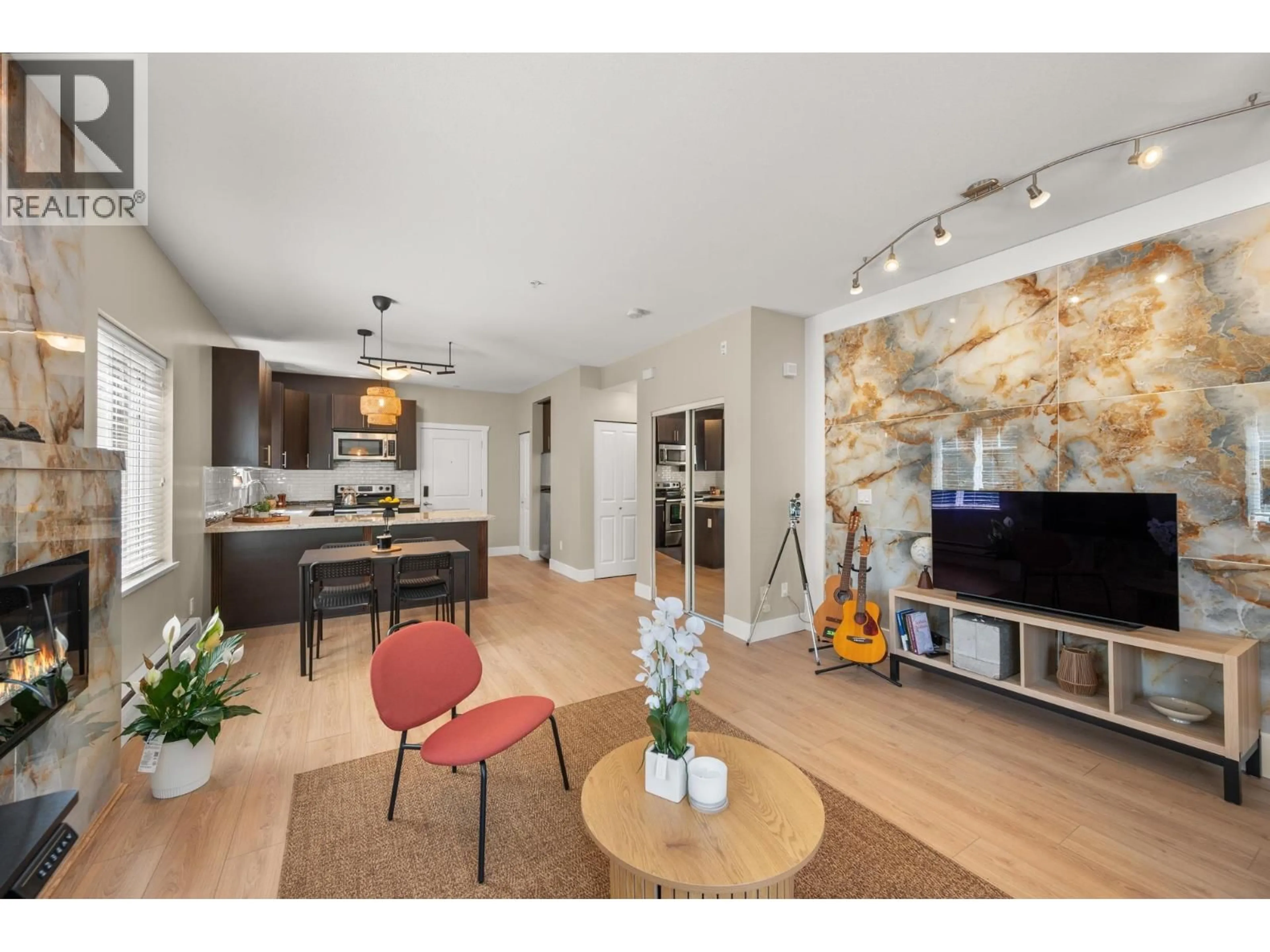 Open concept kitchen, unknown for 111 - 368 ELLESMERE AVENUE, Burnaby British Columbia V5B3S9