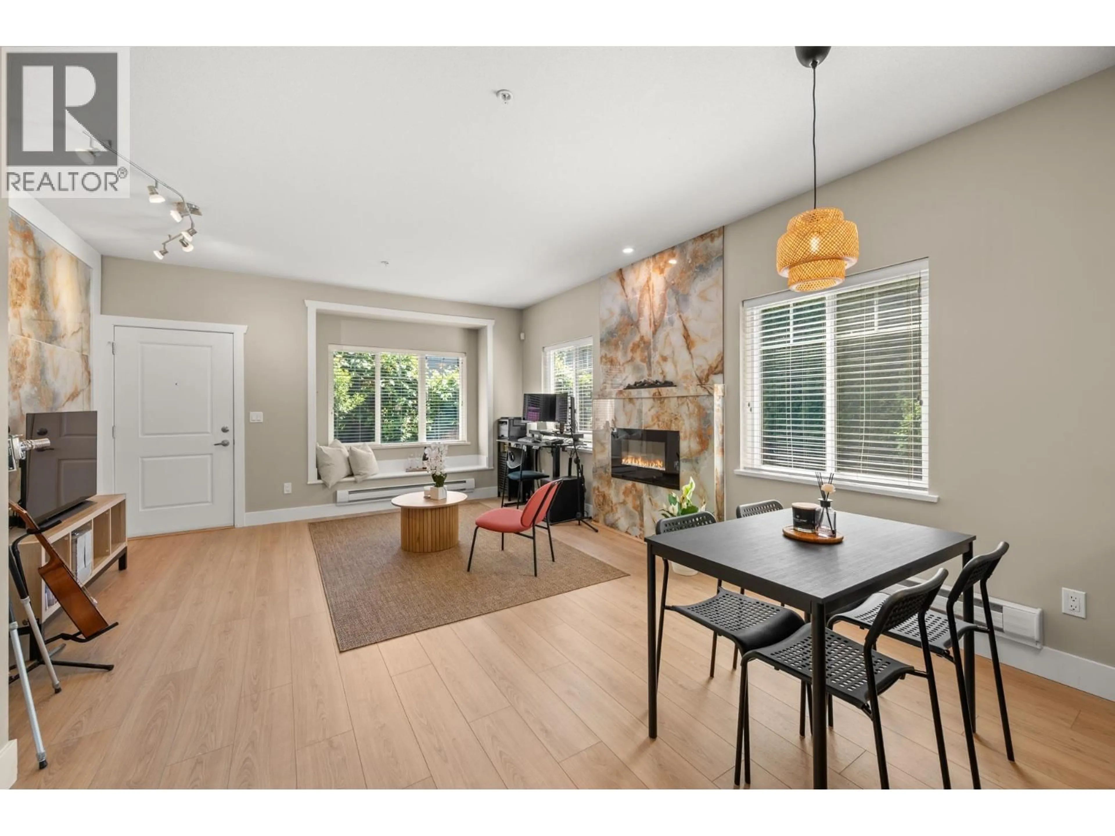 Unknown for 111 - 368 ELLESMERE AVENUE, Burnaby British Columbia V5B3S9
