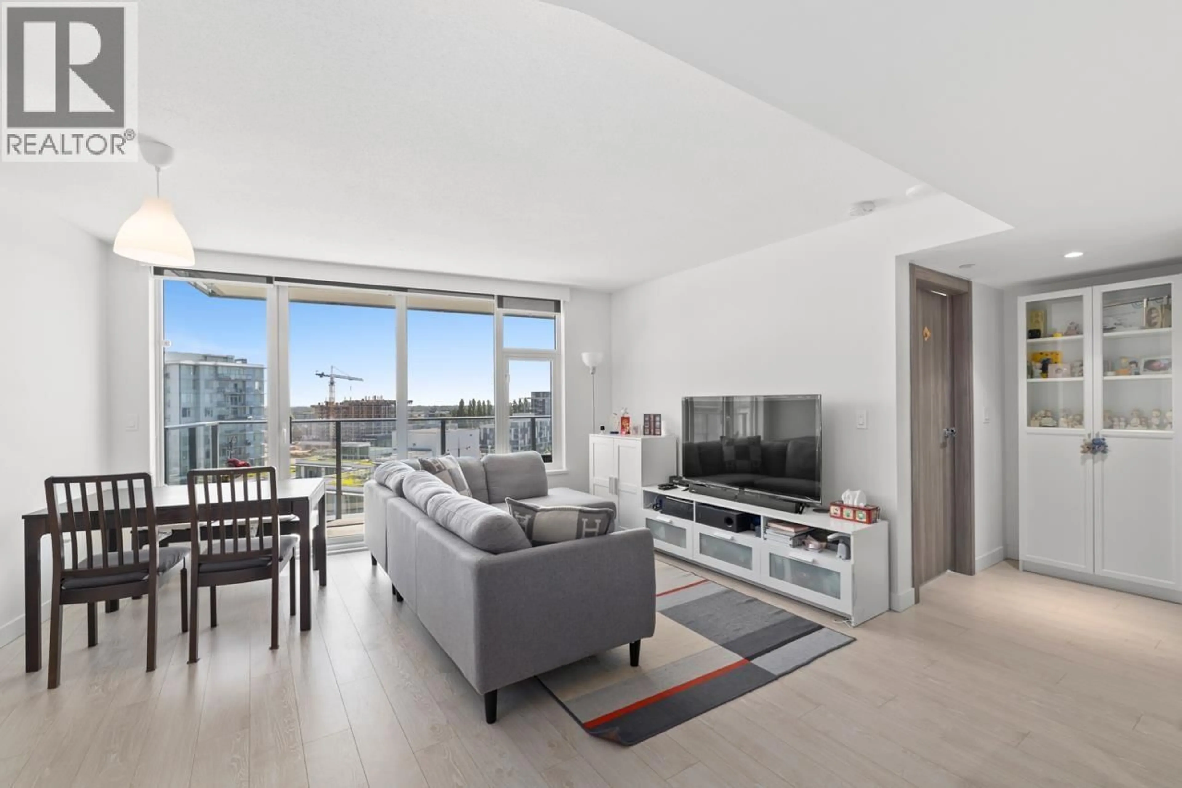 Living room with furniture, unknown for 1281 - 8608 HAZELBRIDGE WAY, Richmond British Columbia V6X0W2
