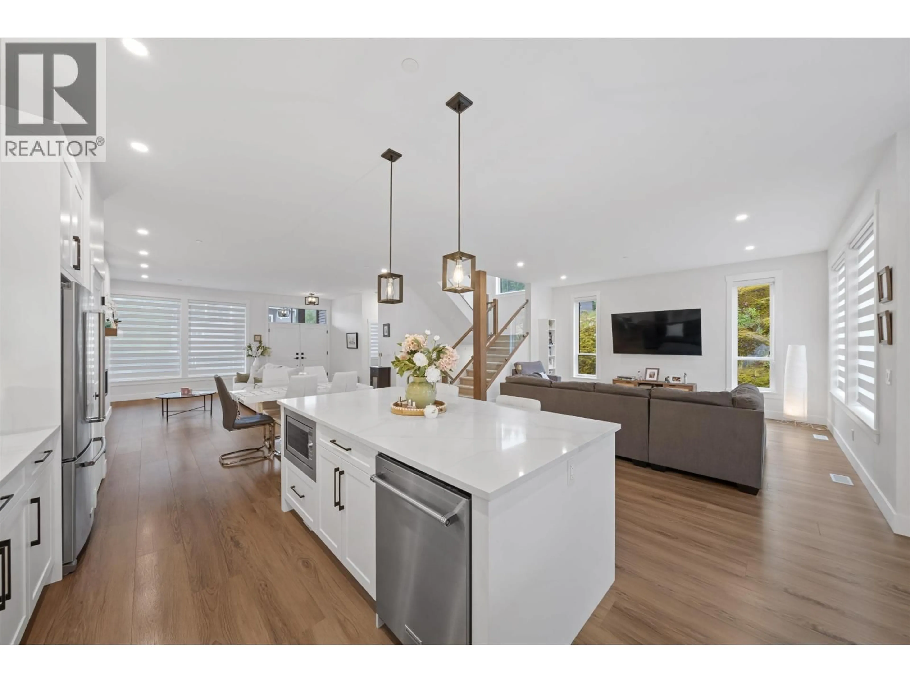 Open concept kitchen, wood/laminate floor for 13532 BIRDTAIL DRIVE, Maple Ridge British Columbia V4R0J2